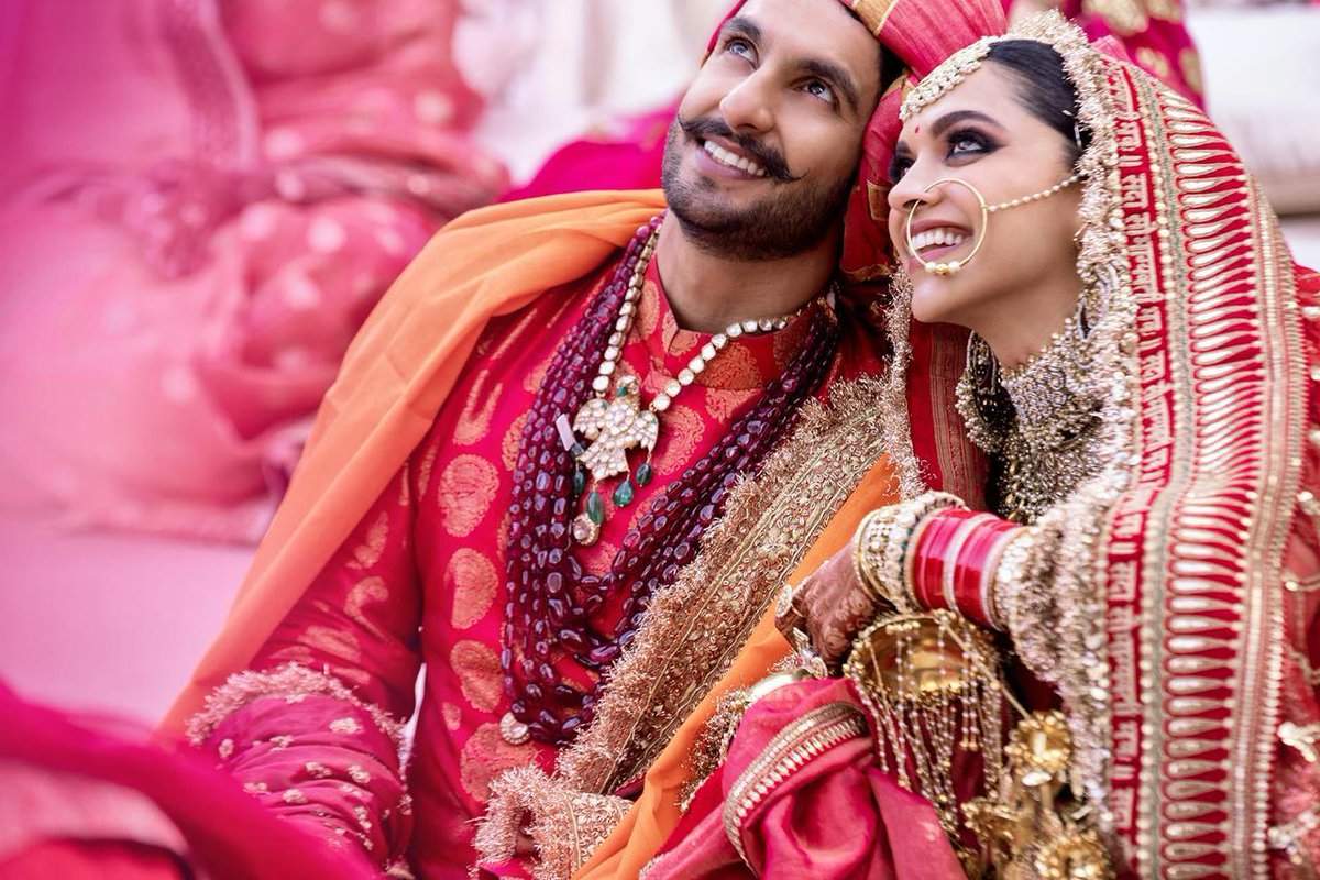 Deepika Padukone and Ranveer Singh wedding photo, marriage image