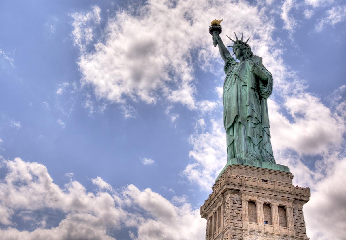 The Statue of Liberty Wallpaperx832