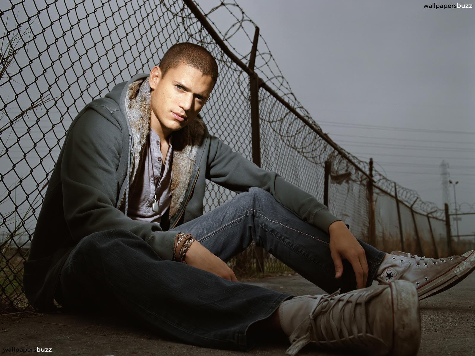 Wentworth Miller in prison HD Wallpaper