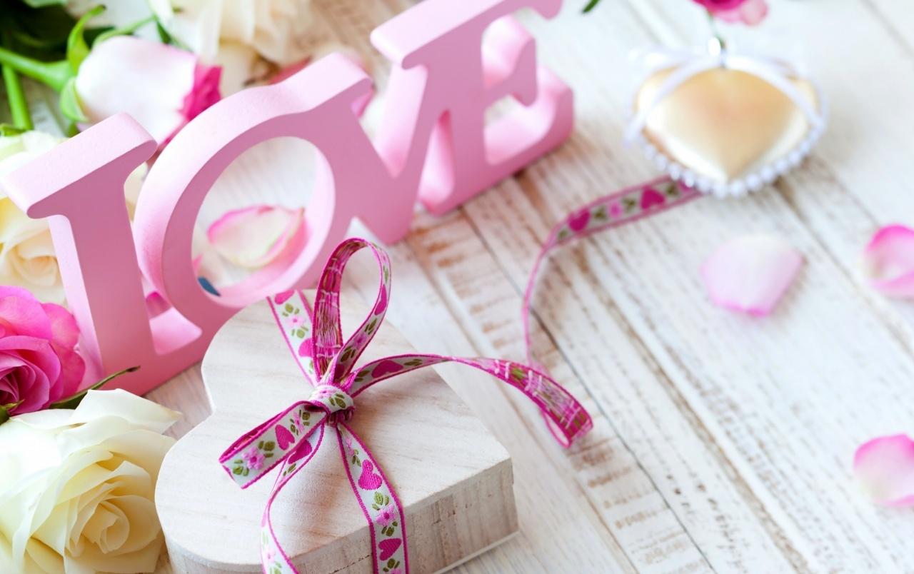 Love Gift wallpaper. Love Gift