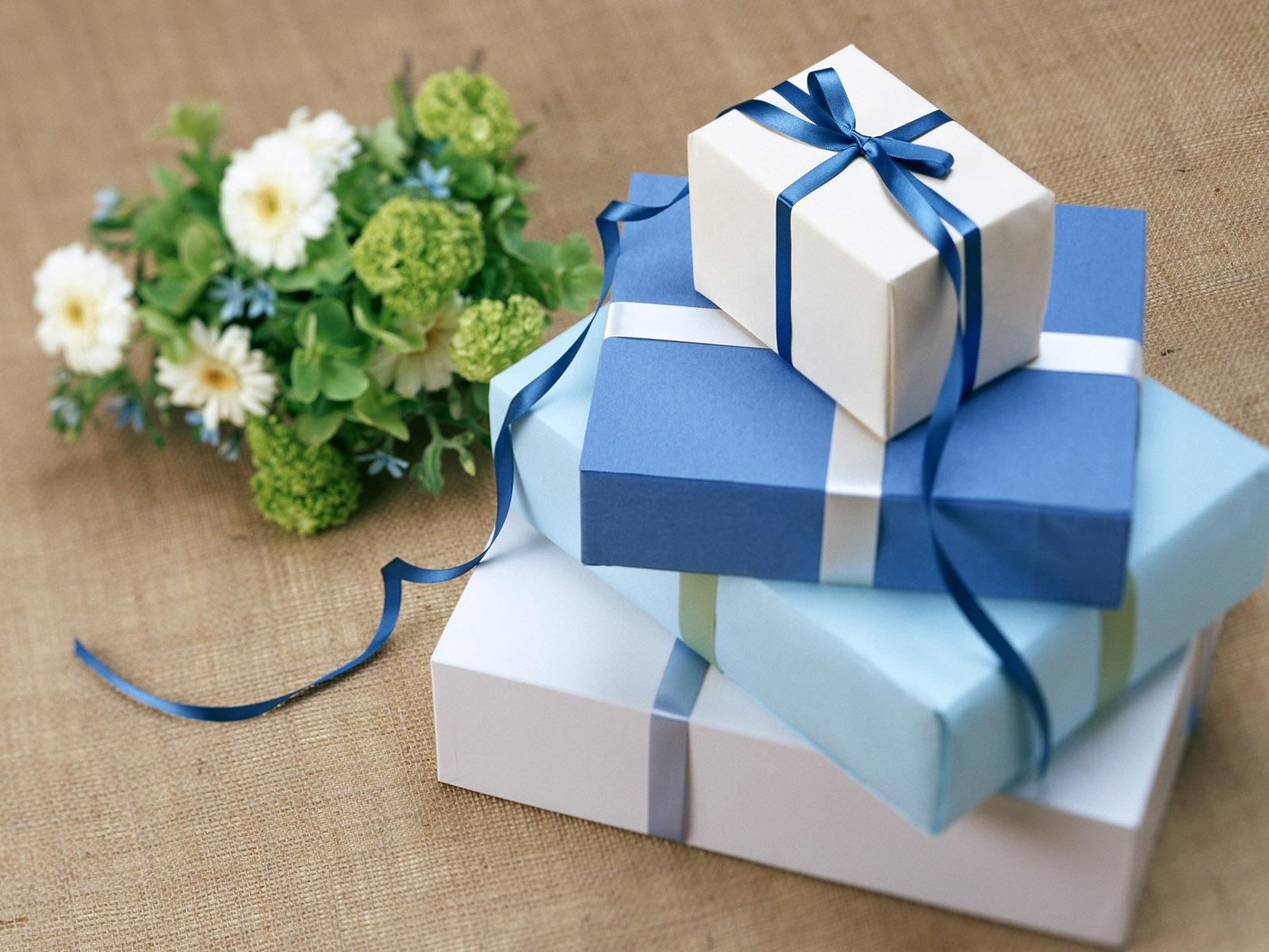 Gifts & Presents Wallpaper