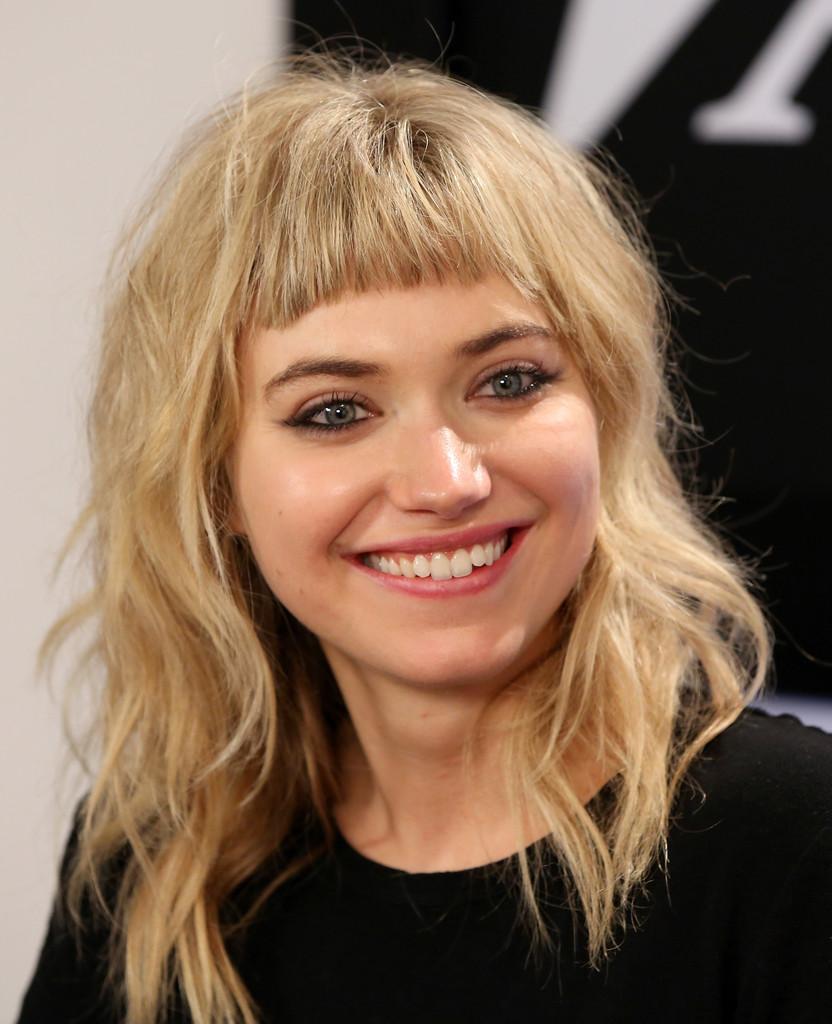 832x1024px Imogen Poots 182.04 KB