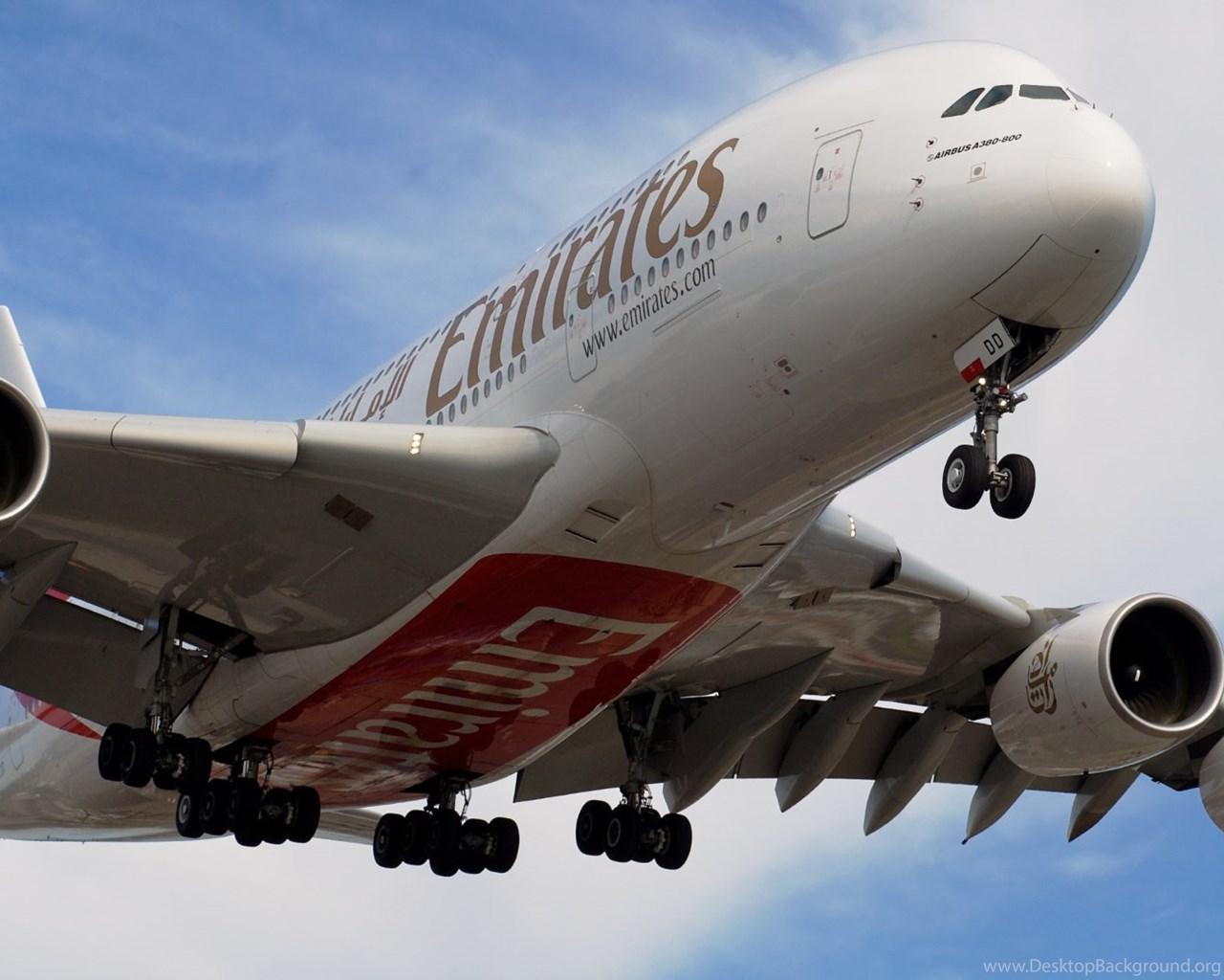 Singapore Airlines & Fly Emirates Airbus A380 800 HD Wallpaper