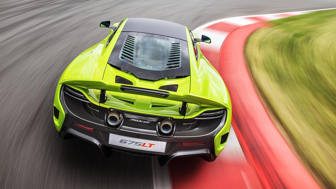 Wallpaper: McLaren's very fast, very green 675LT