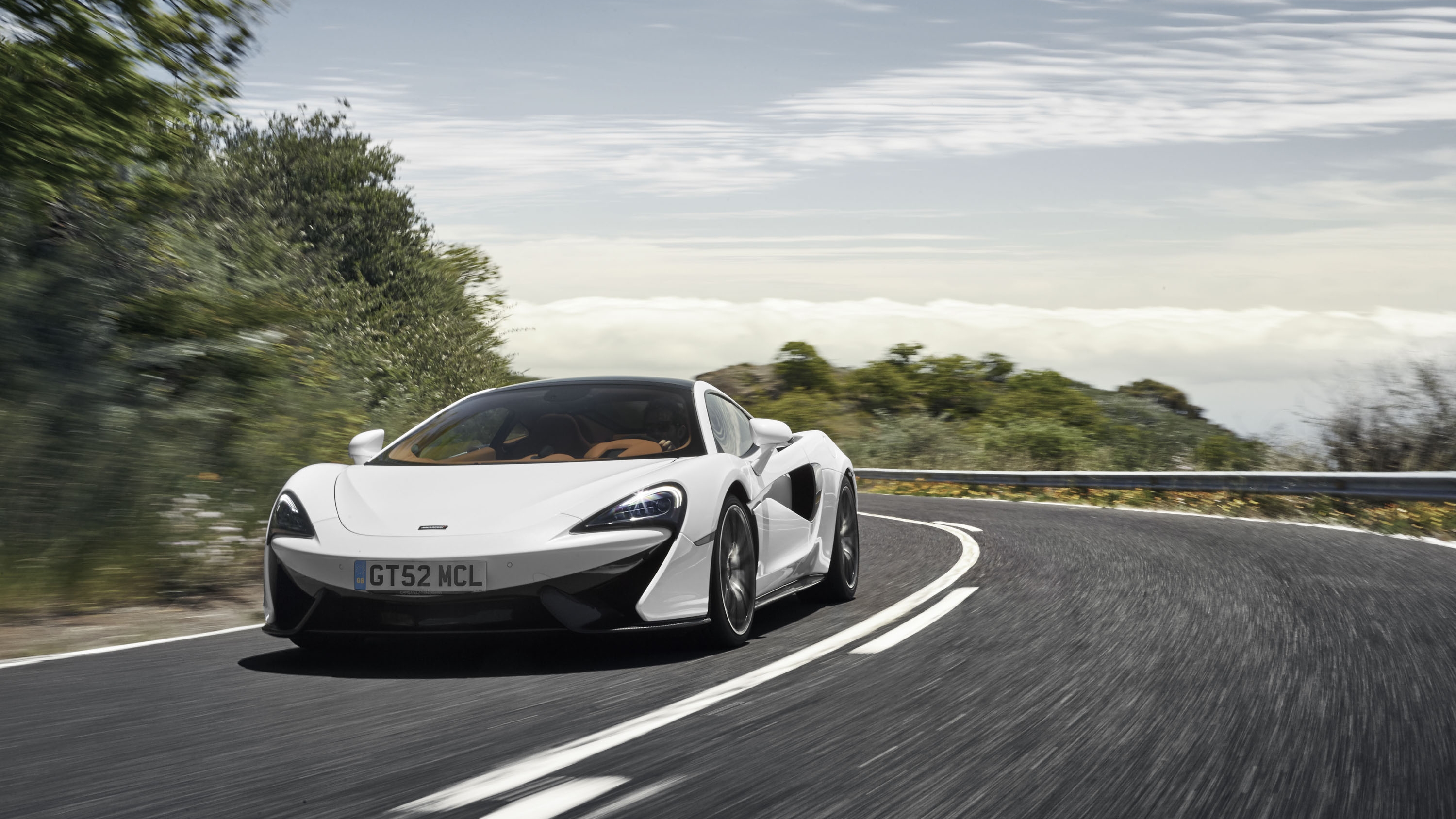 Wallpaper Of The Day: McLaren 570GT Sport Pack Picture, Photo