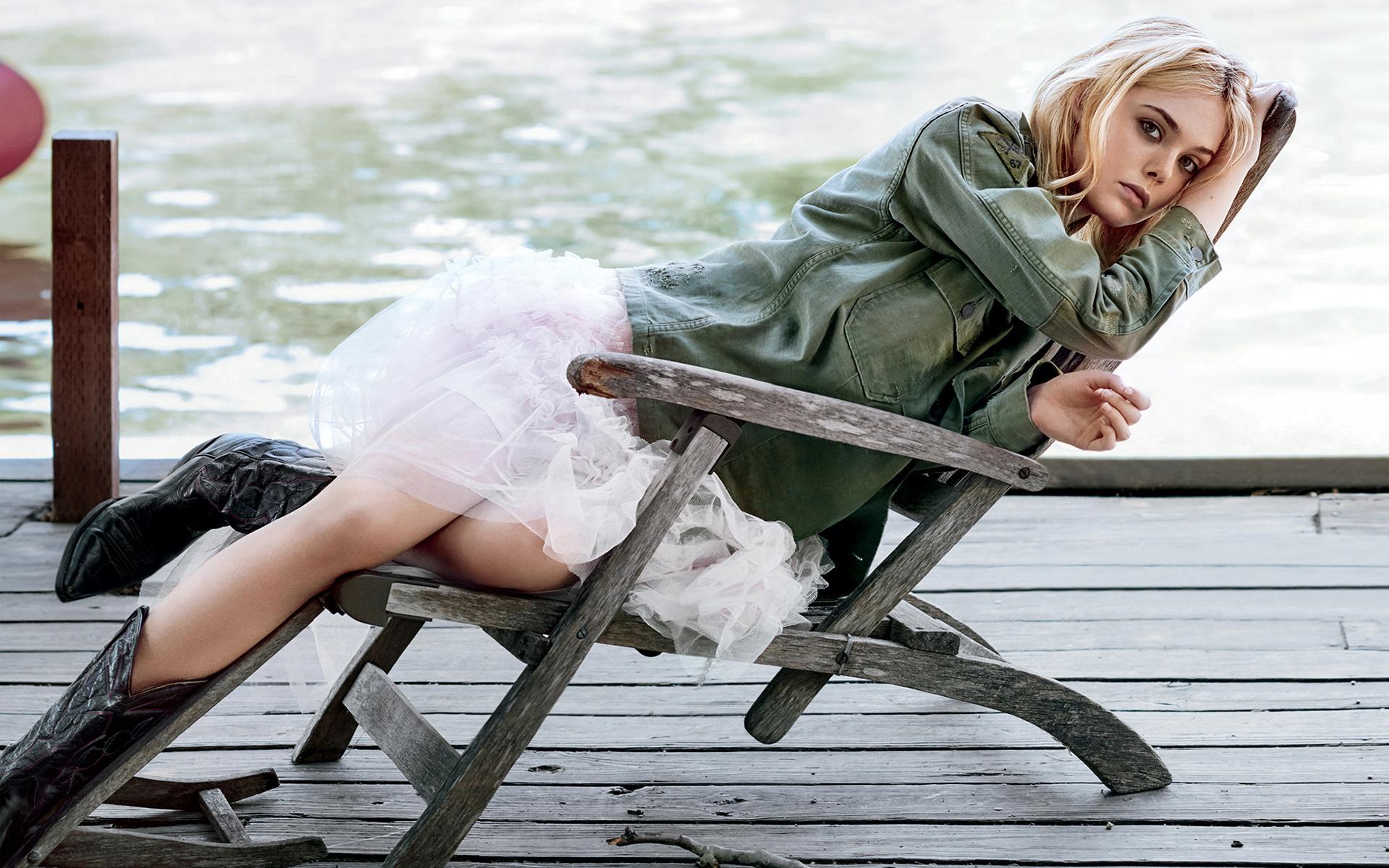 Elle Fanning 6 Wallpaper