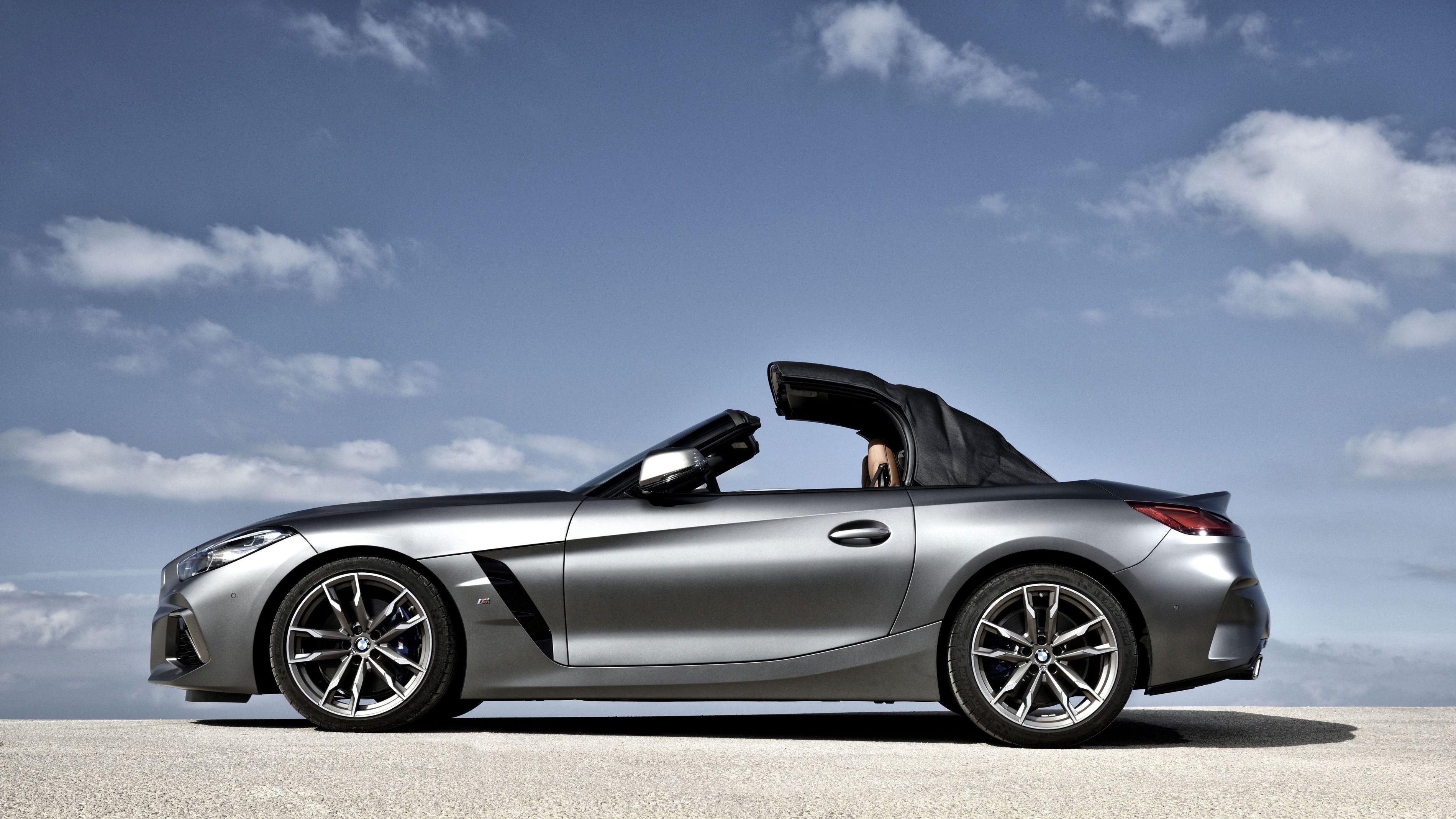 Download your BMW Z4 desktop wallpaper!