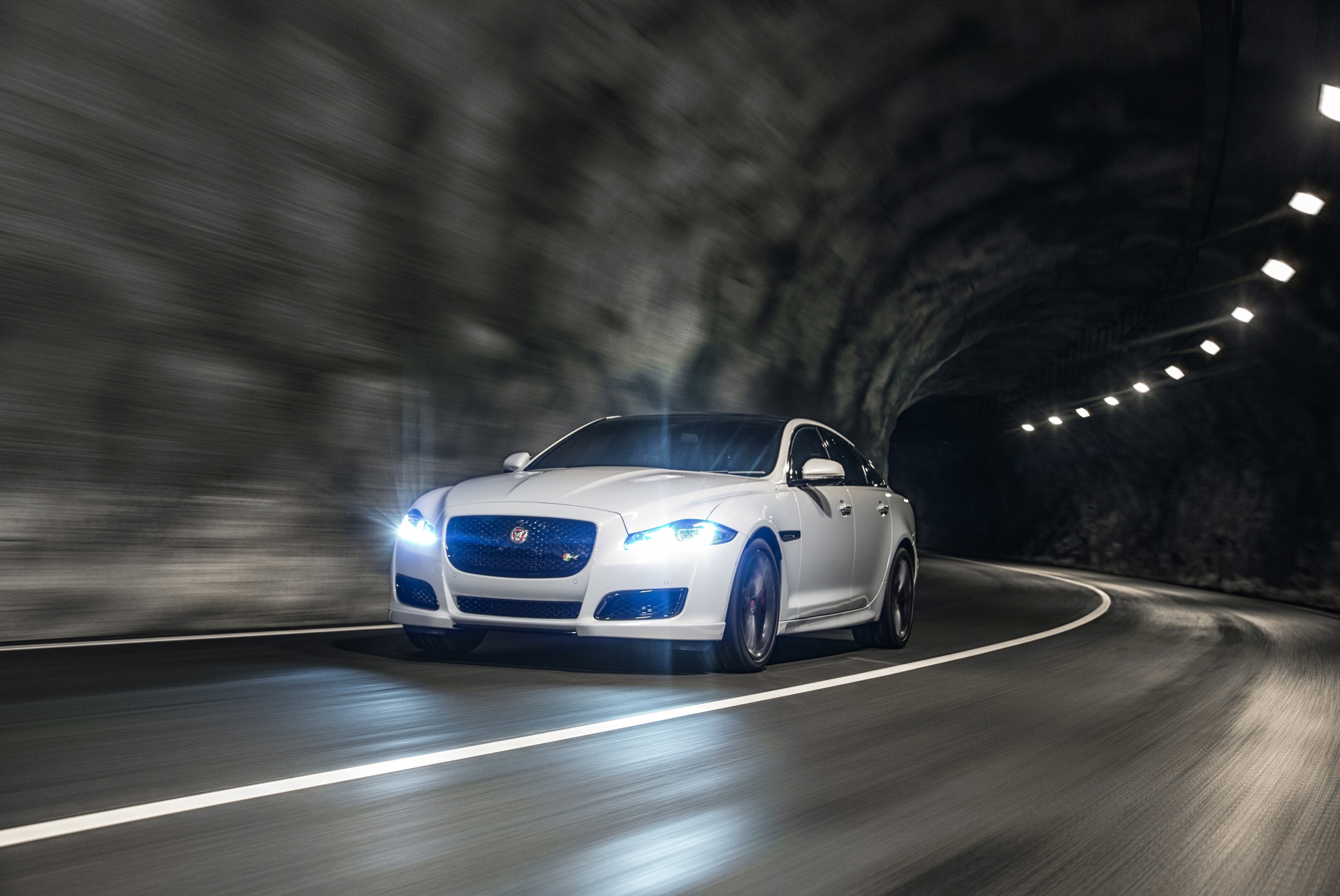 Download 3609x2414 Jaguar Xj, Tunnel, White, Luxury, Cars Wallpaper