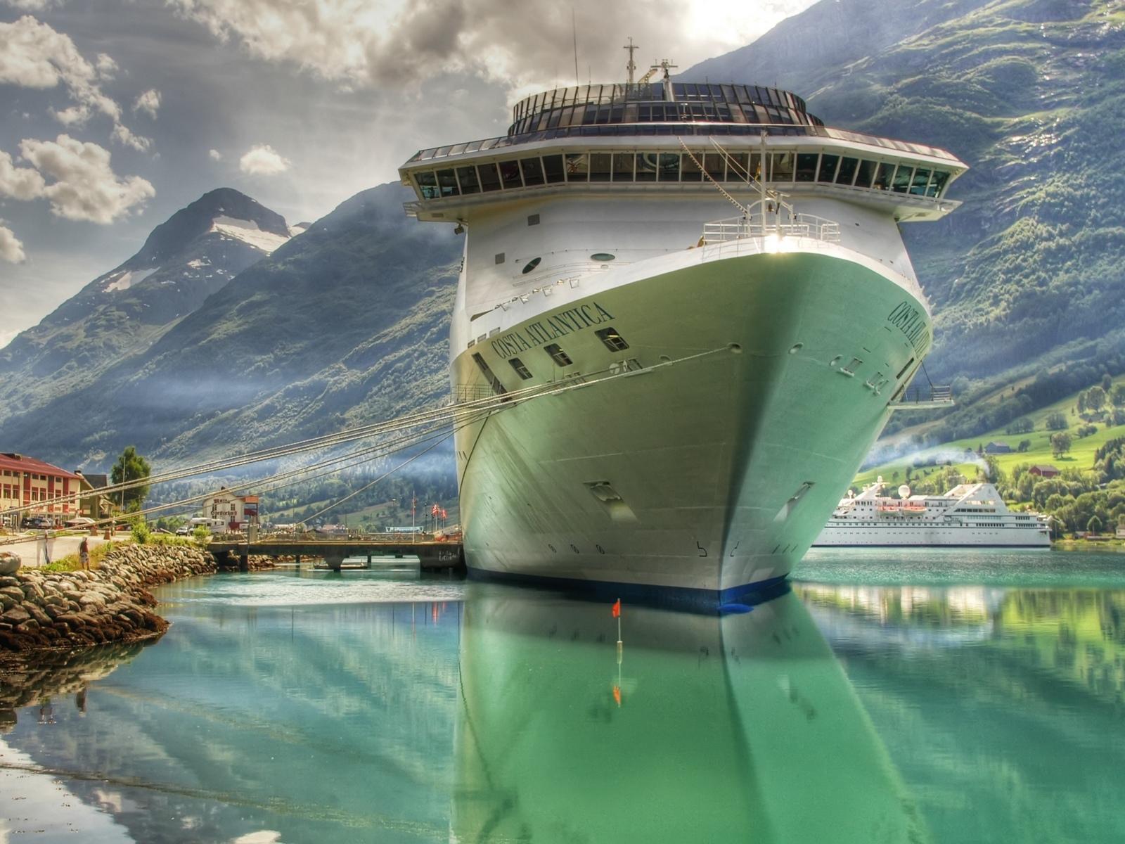 Cruise Ship Wallpaper and Background Imagex1200