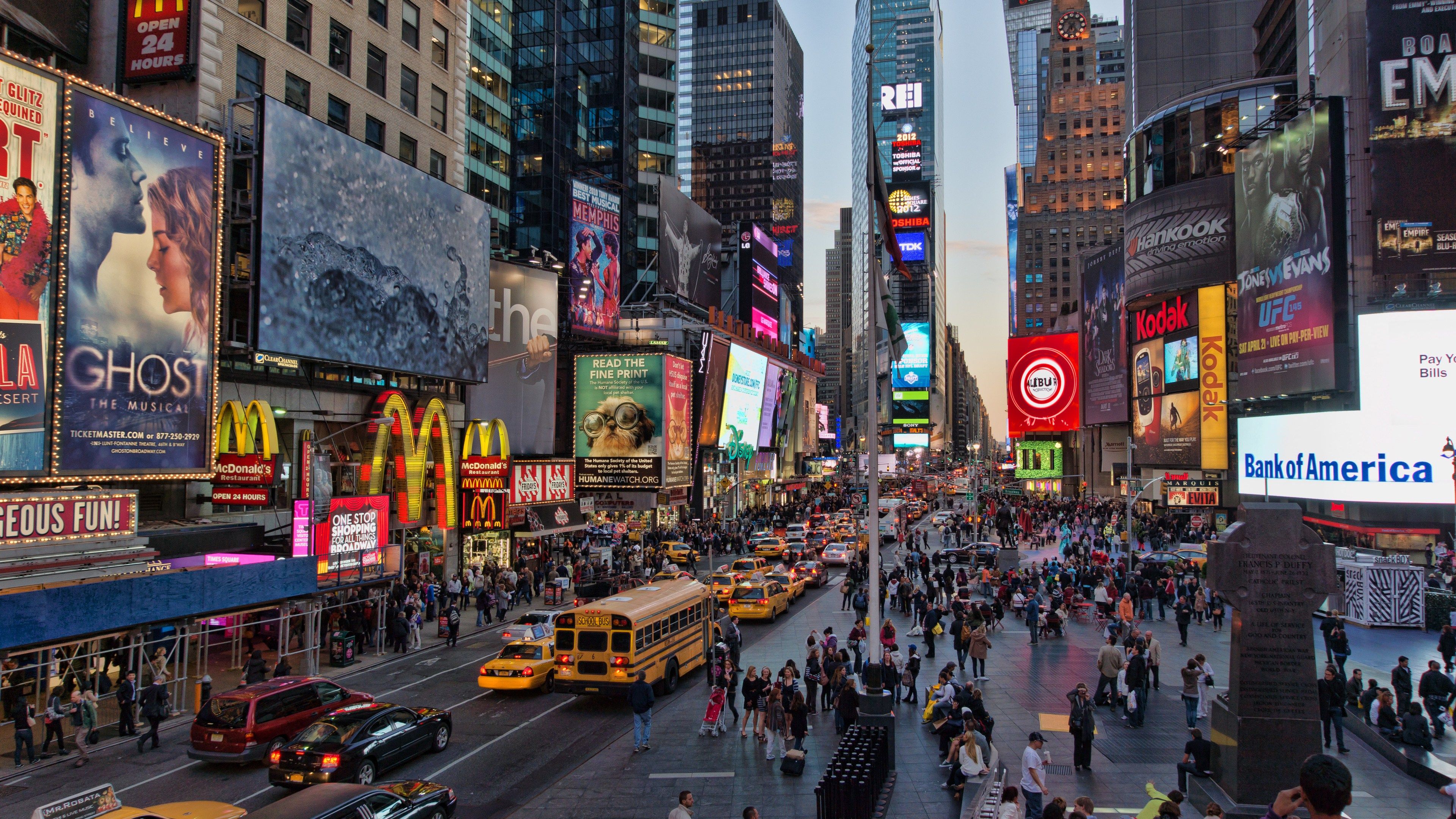 Times Square 4K Ultra HD wallpaper. Wanderlust