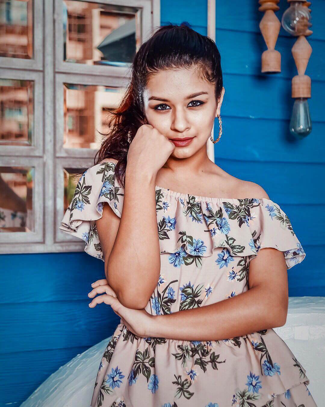 Avneet Kaur Hd Wallpapers Photos Images Whatsapp Dp M 0761