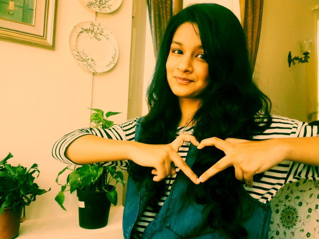 Avneet Kaur's up everyone? #oneLove & spread