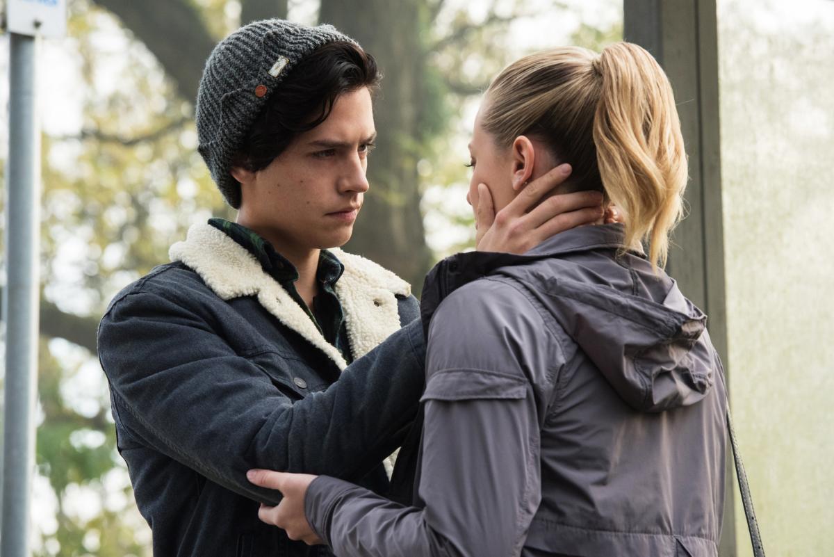 Riverdale react: Let's talk about Jughead's sexuality ADD COLOR