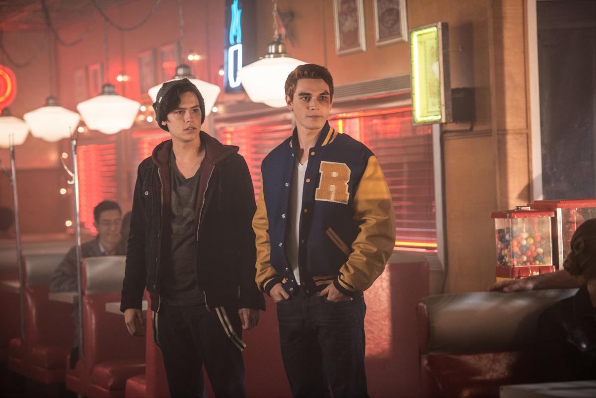 Riverdale' Connects To The 'Archie' Comics In Many Ways, Even If