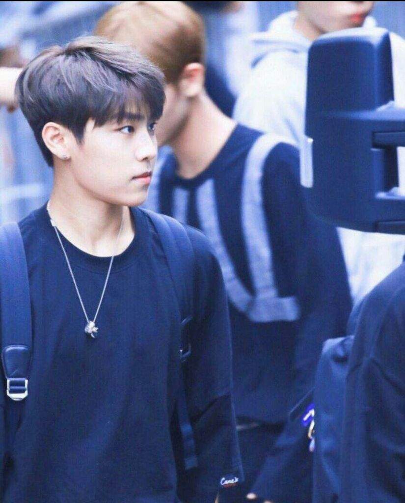 The Date Challenge. Park Woojin ❁. Wanna One(워너원) Amino