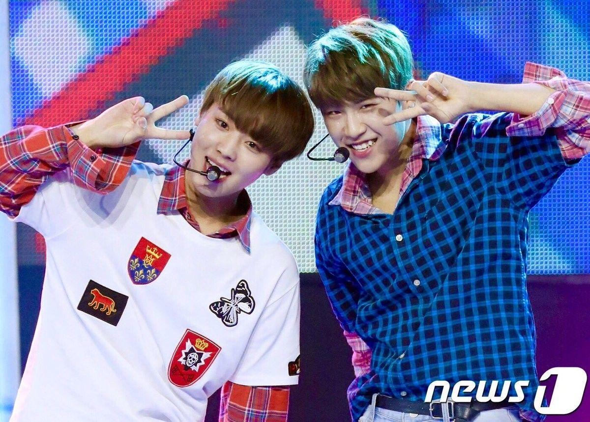 Seumuran, Begini 15 Potret Akrab Park Jihoon & Park Woojin Wanna One