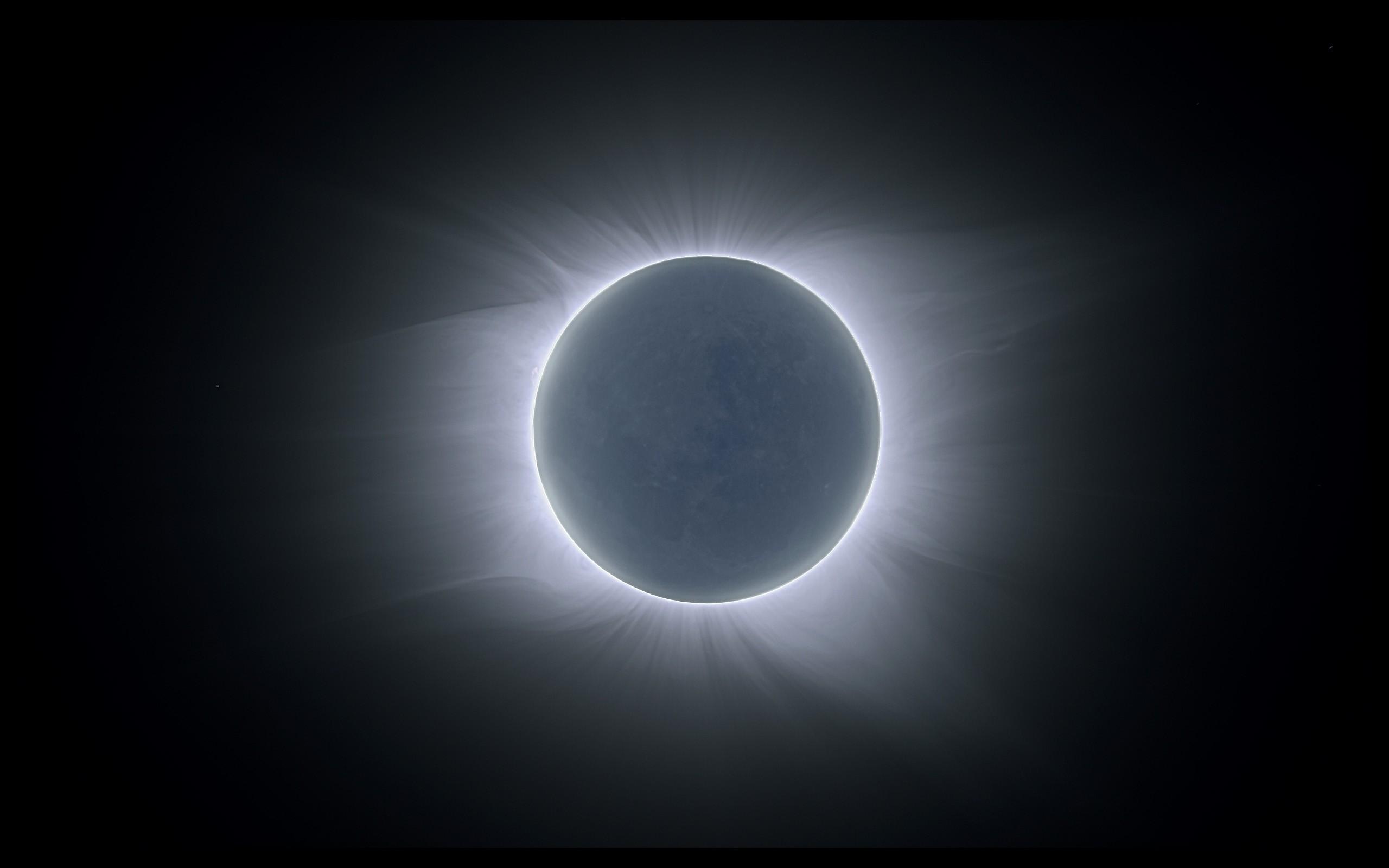 Solar Eclipse Wallpaper 4K (2560x1600 px)