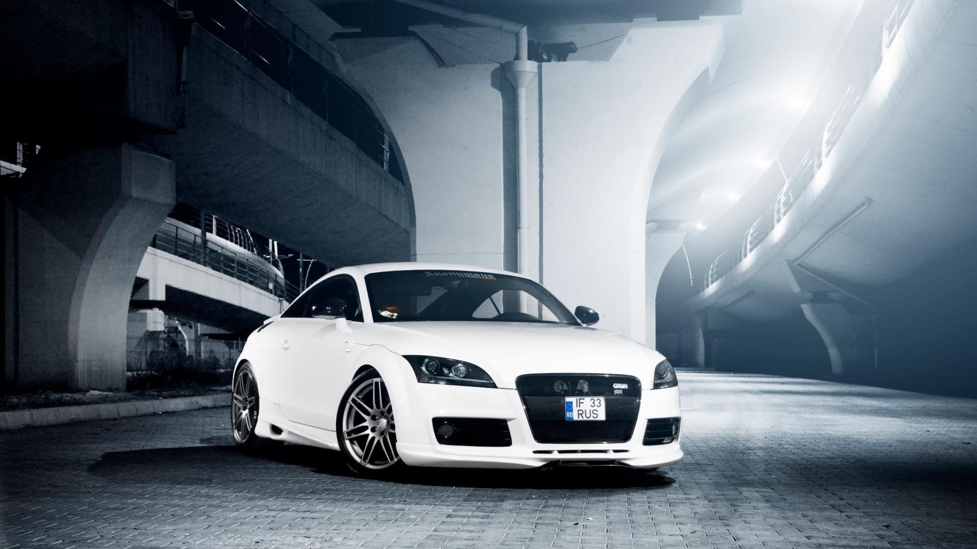 Dark white audi tt rs wallpaper