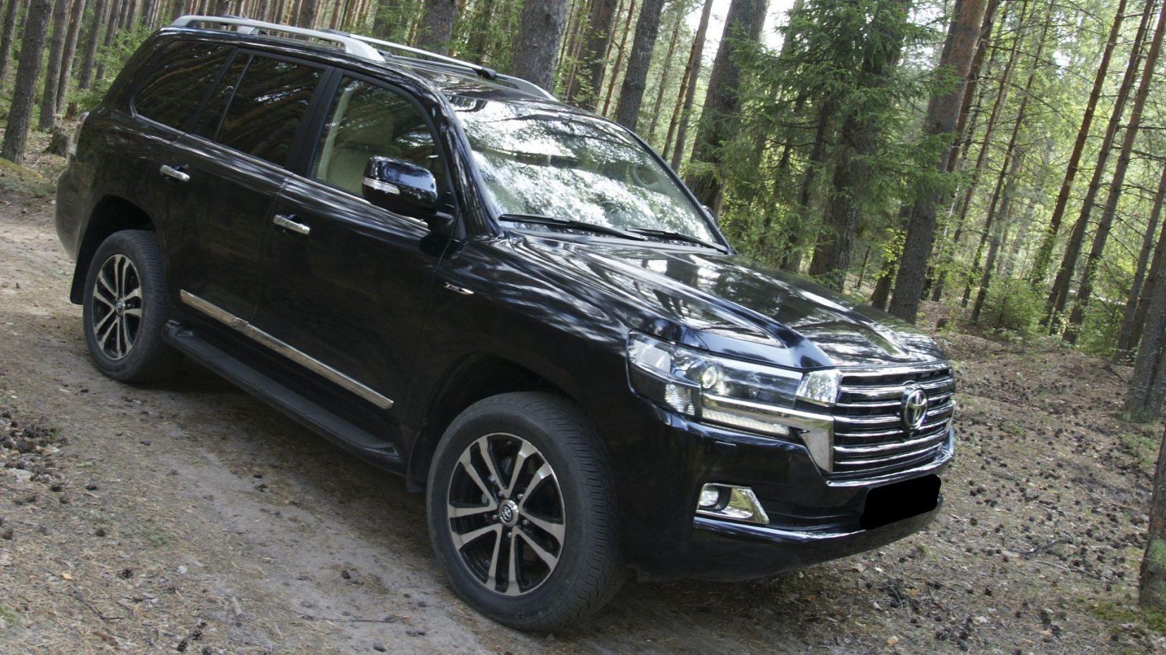 Toyota Land Cruiser Wallpaper