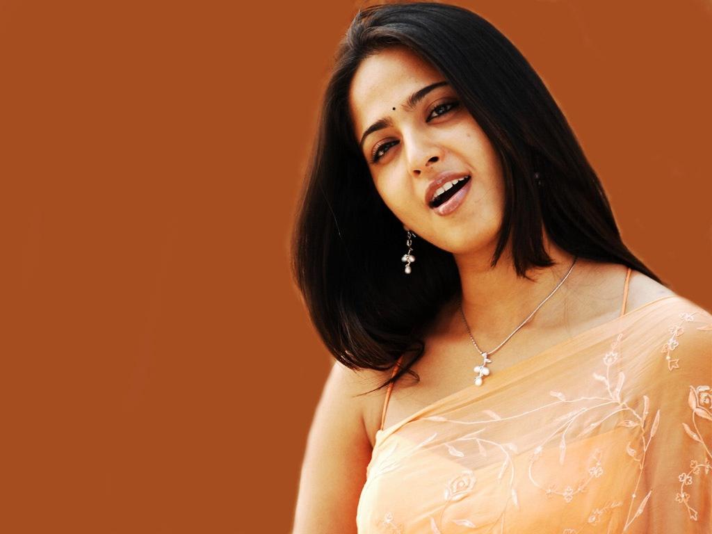 Download The Anushka Shetty Tollywood Actress HD Wallpaper