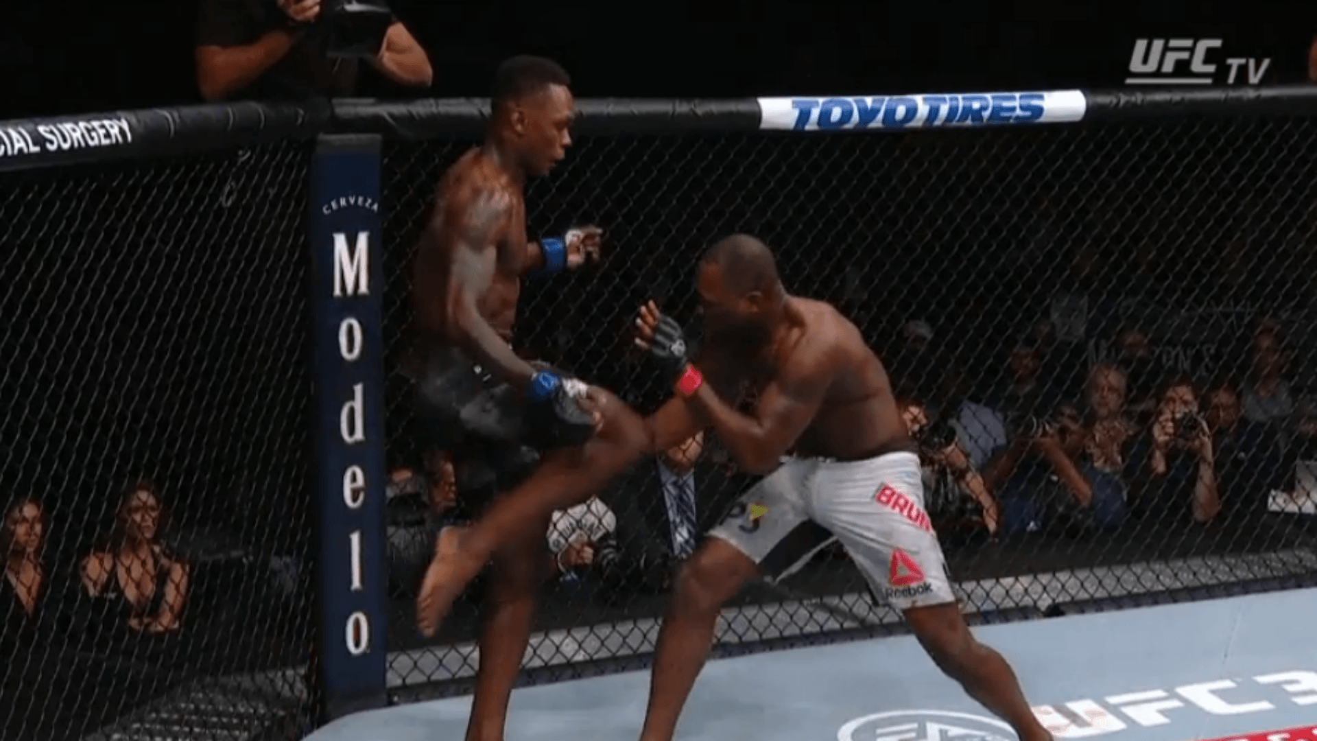 UFC 230: Israel Adesanya knocks out Derek Brunson in another