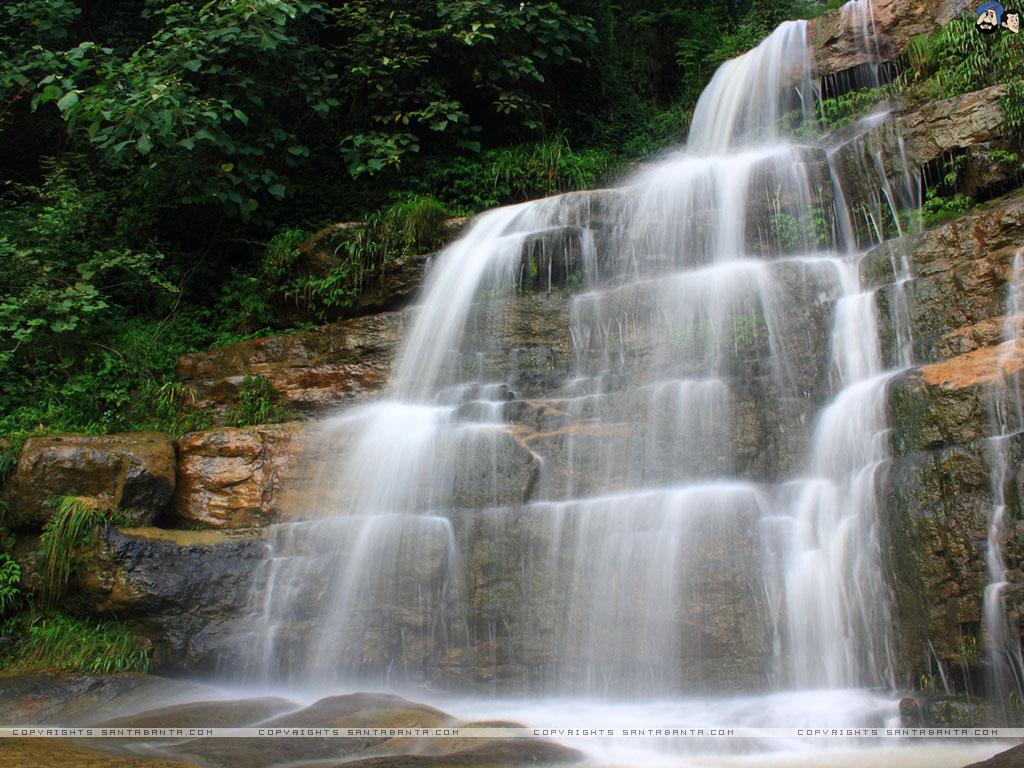 Water Falls Wallpaper