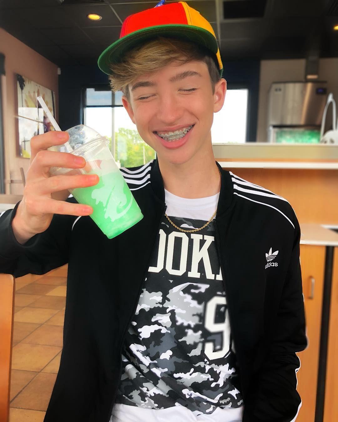 Cash Baker Wallpapers - Wallpaper Cave