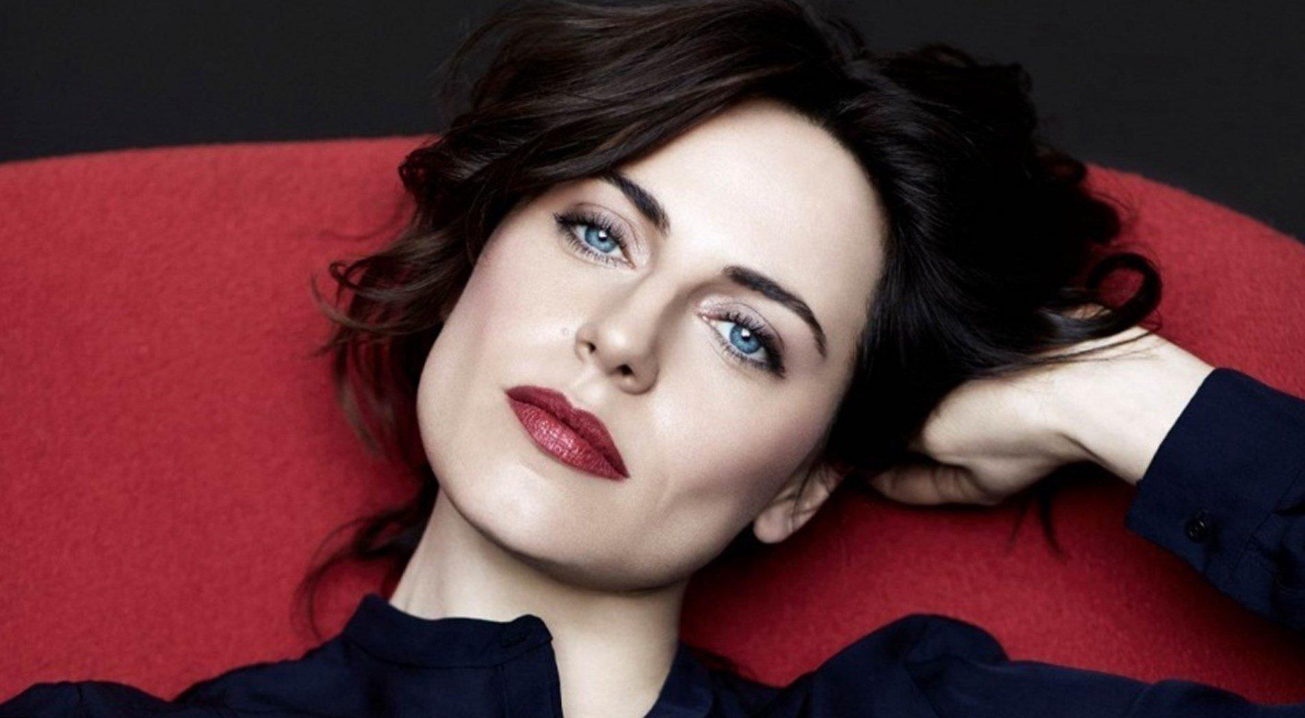 Antje Traue Wallpaper and Background Imagex1048