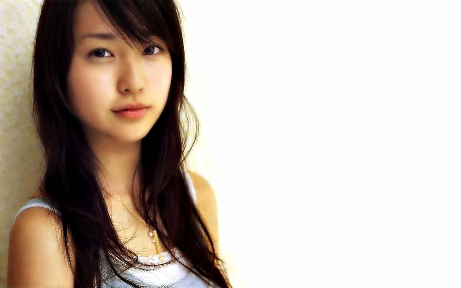 Cute Japanese Actress Erika Toda HD Wallpaper