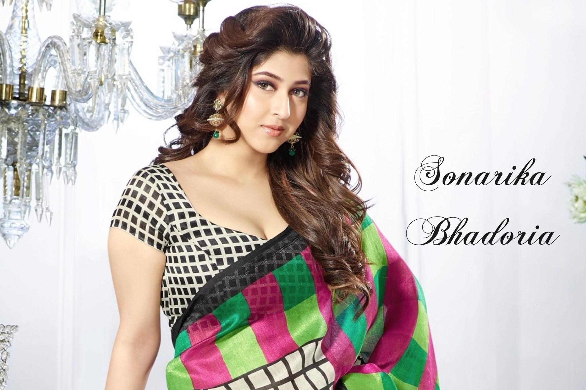 1920x1280px Sonarika Bhadoria 876.36 KB
