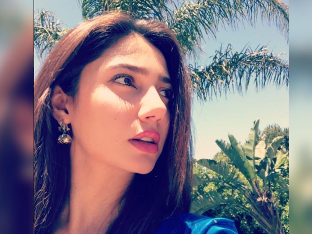 Mahira Khan's back on social media after the 'controversy