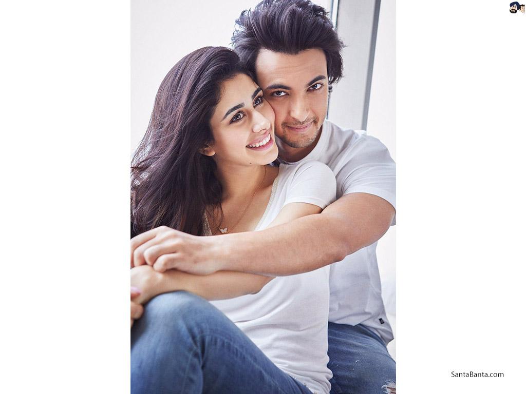 Loveratri Movie Wallpaper