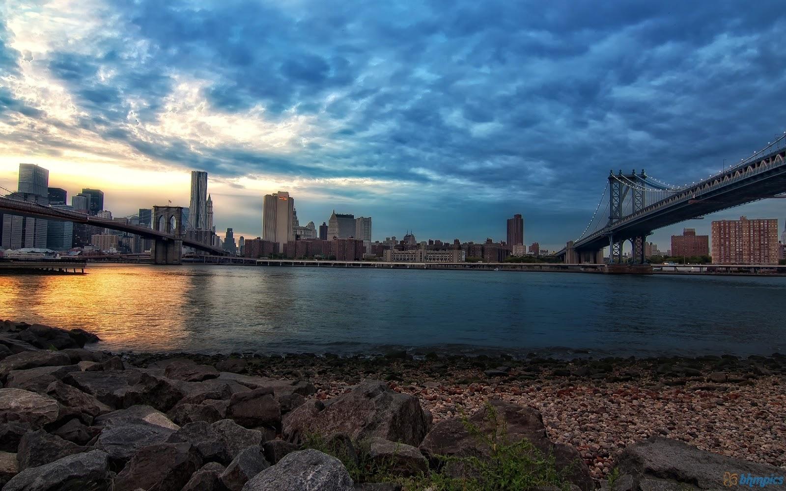 Brooklyn Bridge and Manhattan Bridge Wallpaper