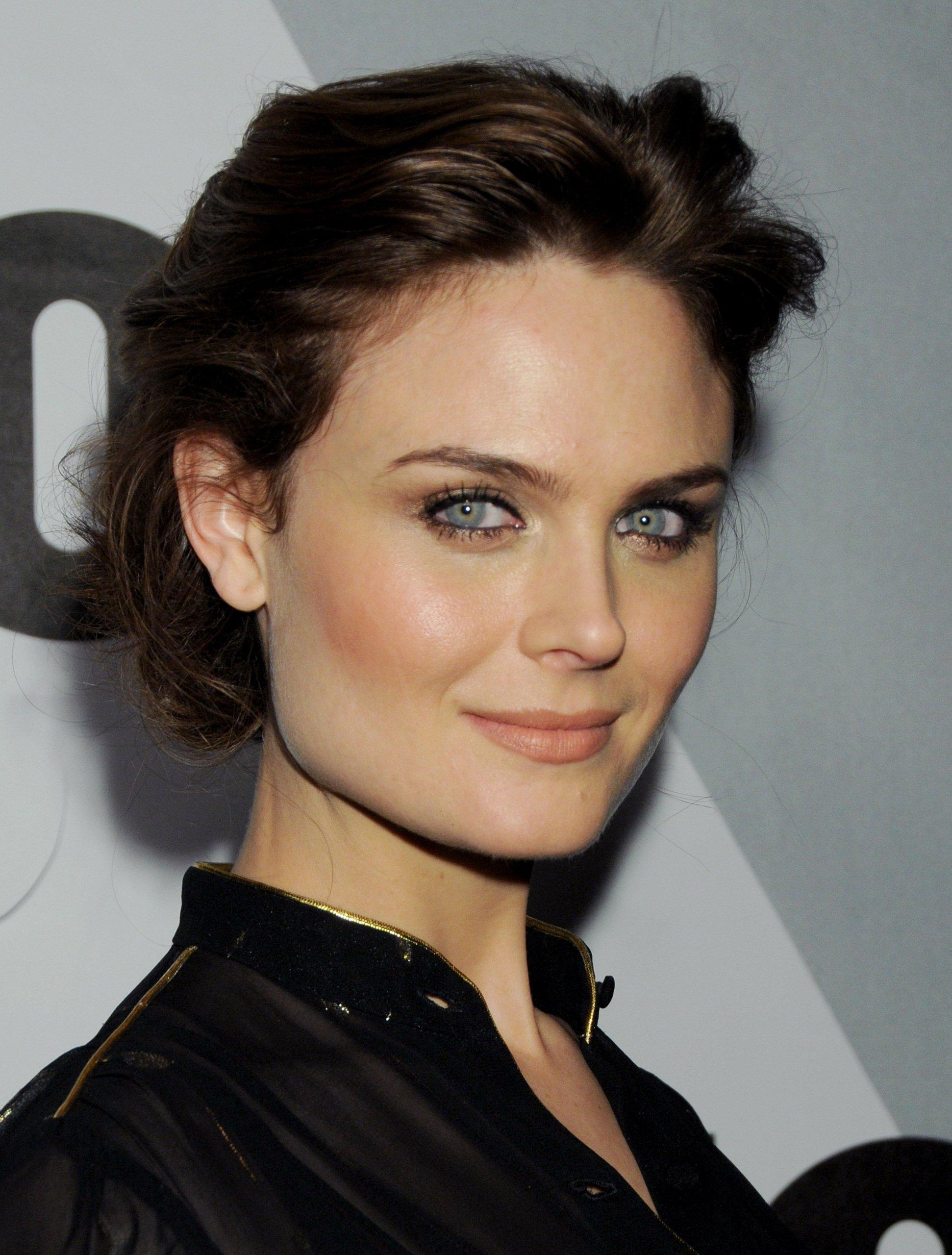 Emily Deschanel Wallpapers - Wallpaper Cave