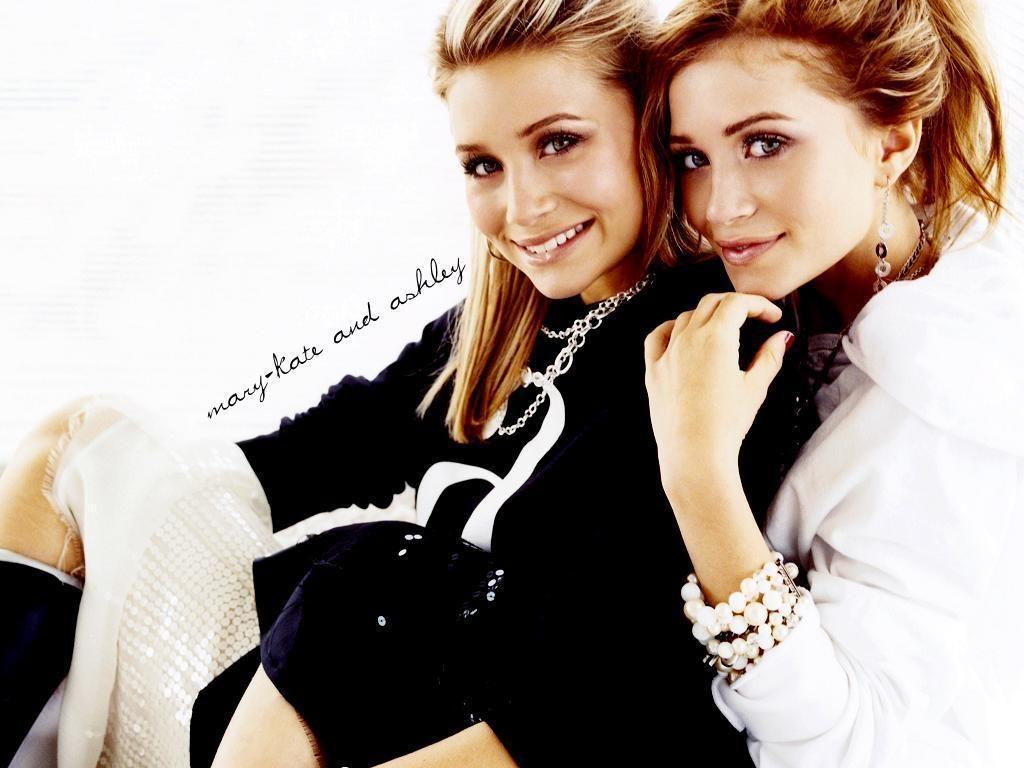 Mary Kate & Ashley Olsen Wallpaper: Mary Kate & Ashley