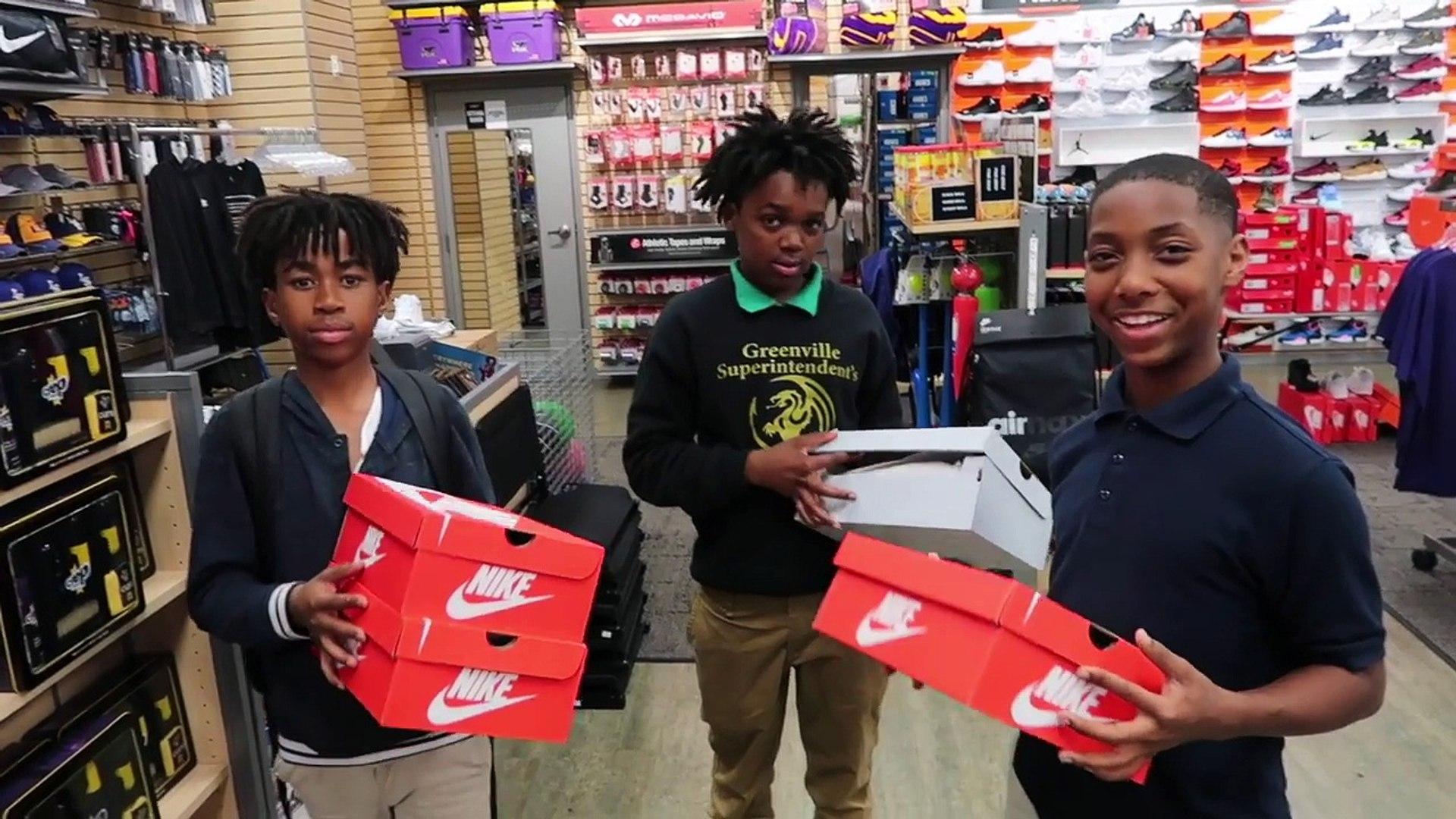 TOOK DEDE3X, MARK JR, TRAY & JAY SHOE SHOPPING!!!!