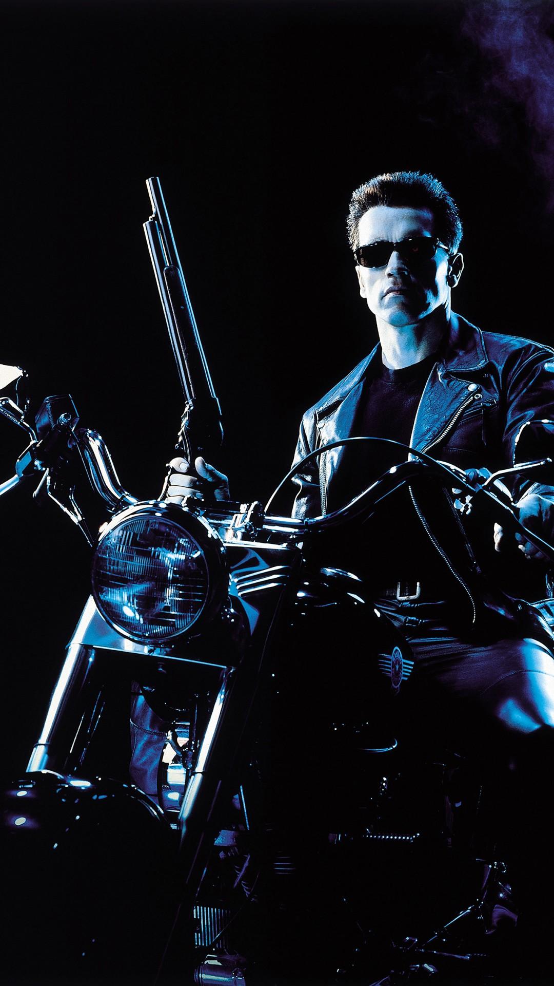 Arnold Schwarzenegger in Terminator 2 Judgment Day 4K Wallpaper