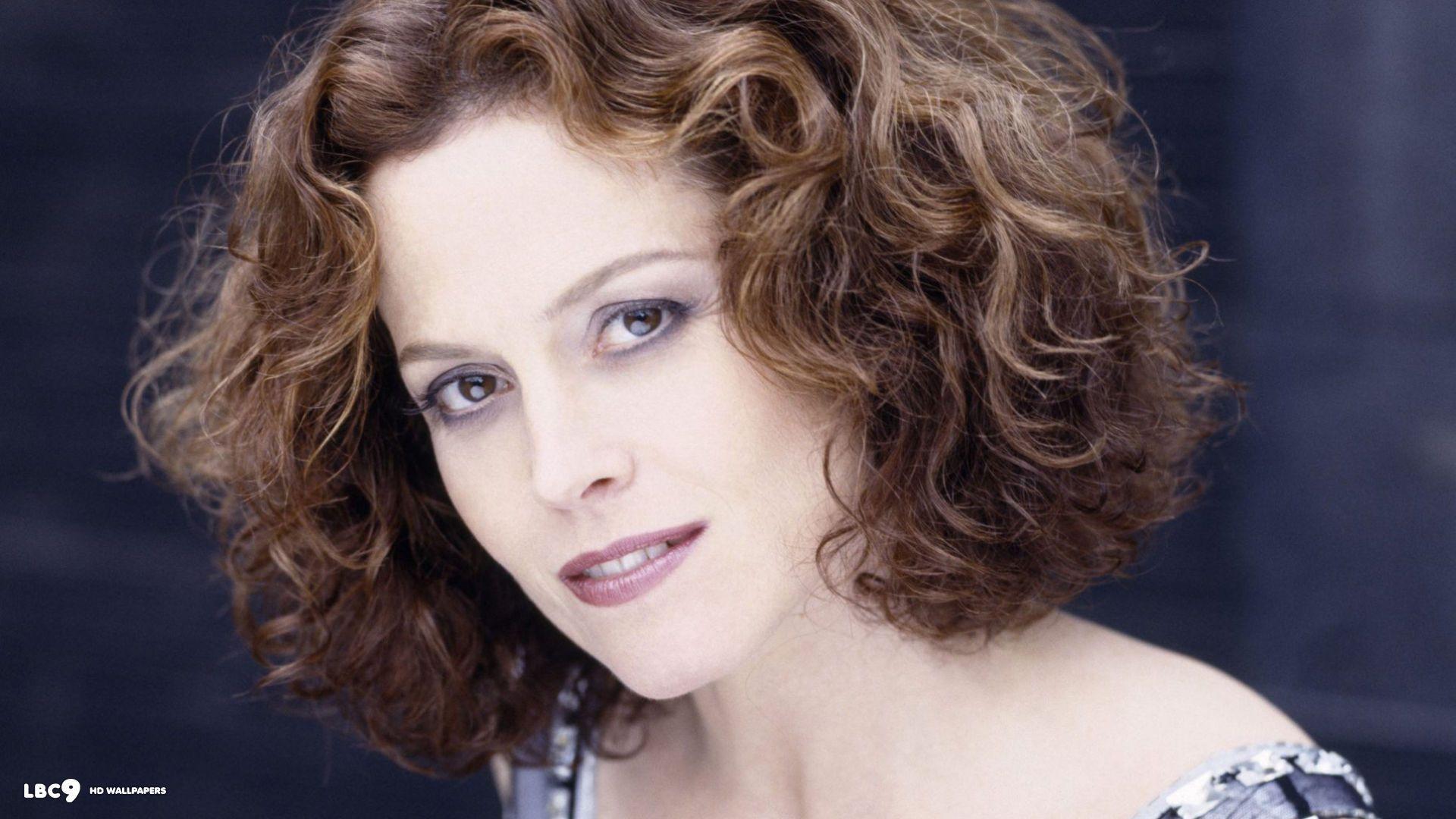 Sigourney pictures weaver of 41 Hottest