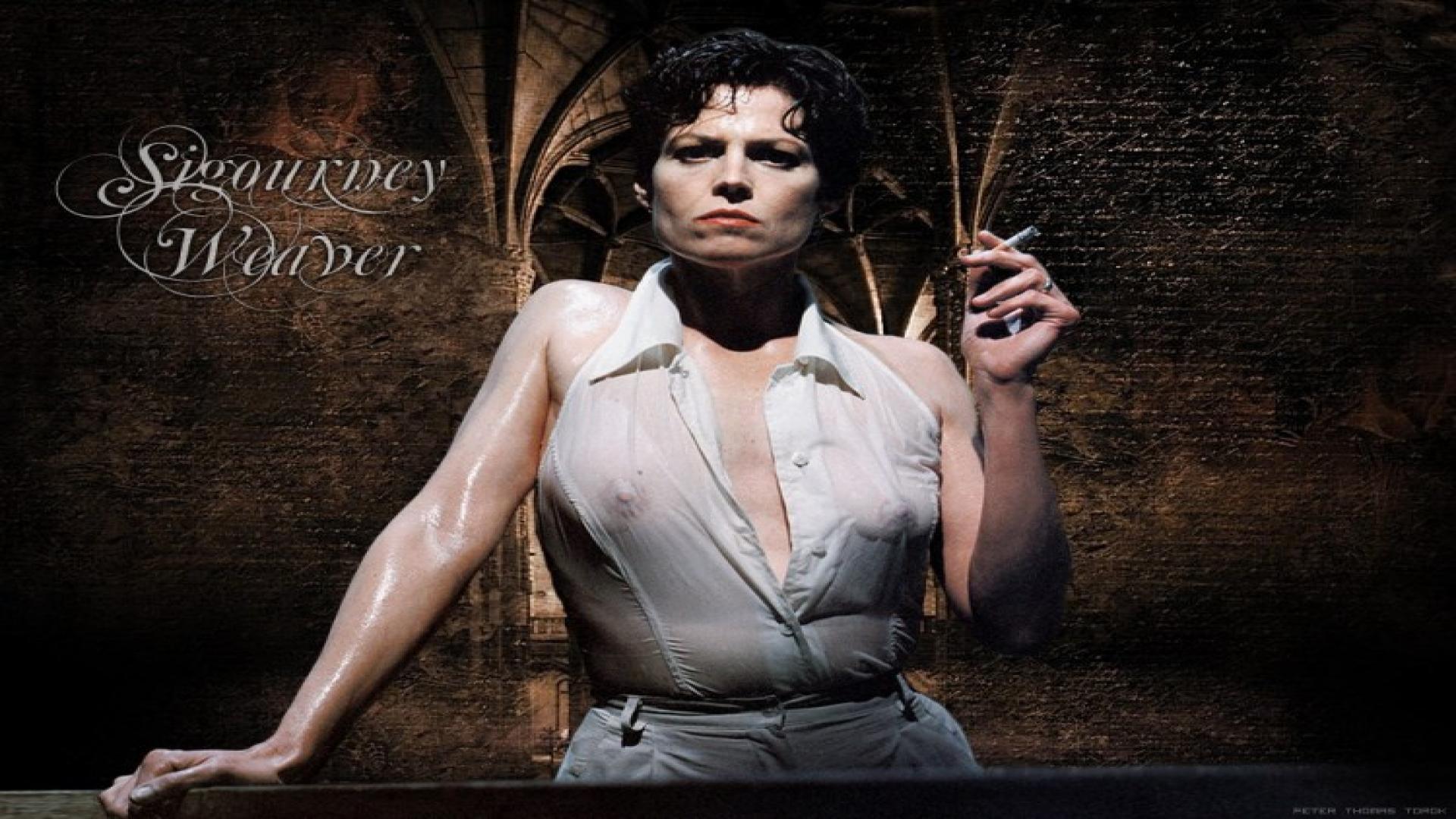 Sigourney weaver nip