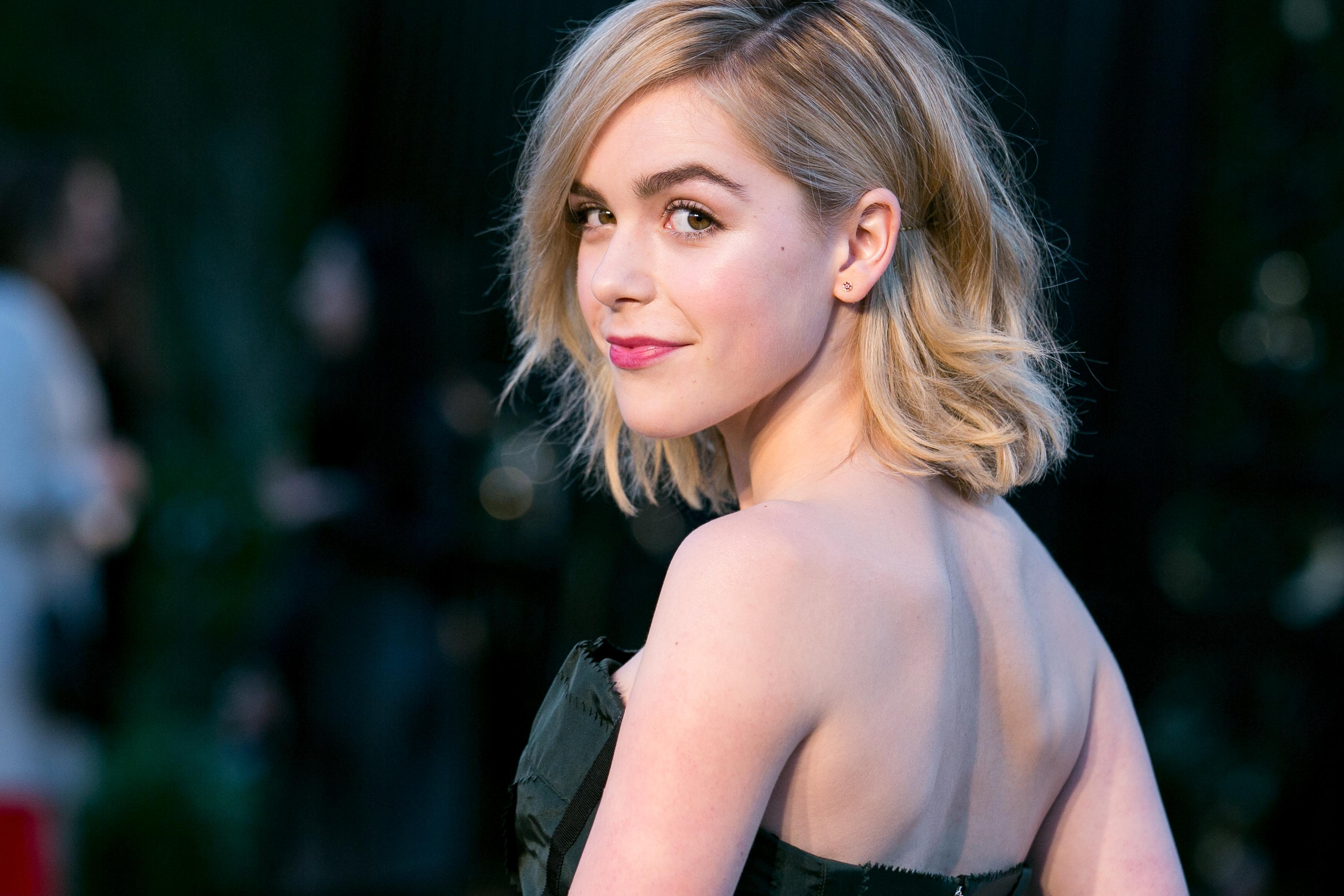 Kiernan Shipka HD Wallpaper