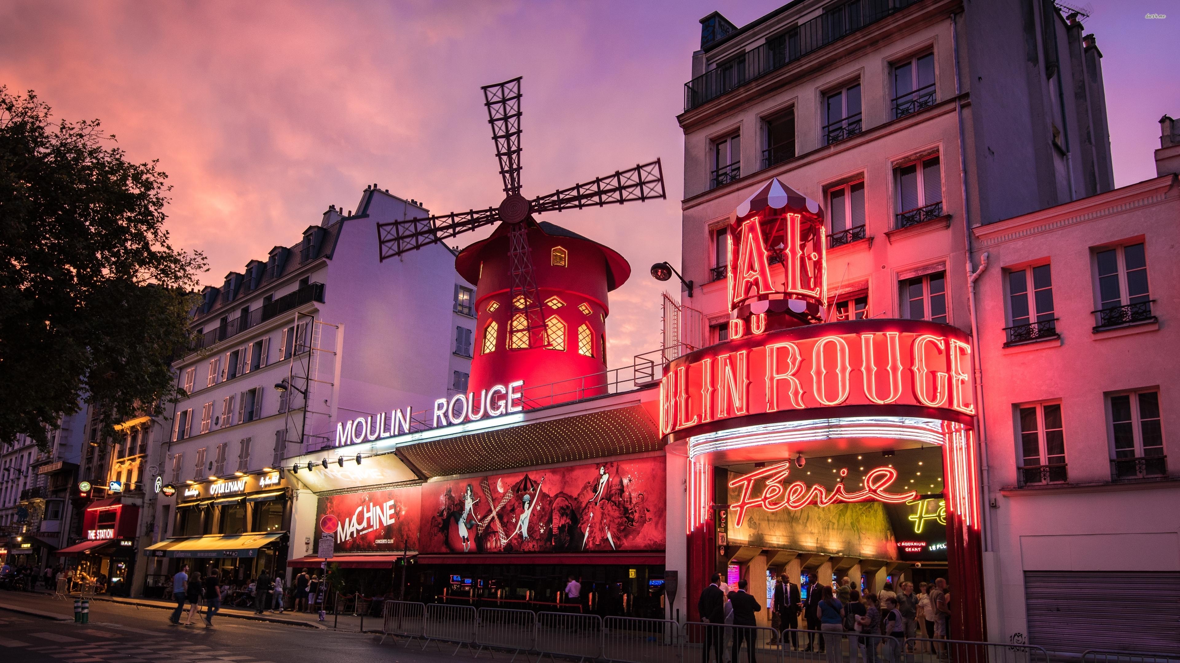 Moulin Rouge in Paris wallpapers.