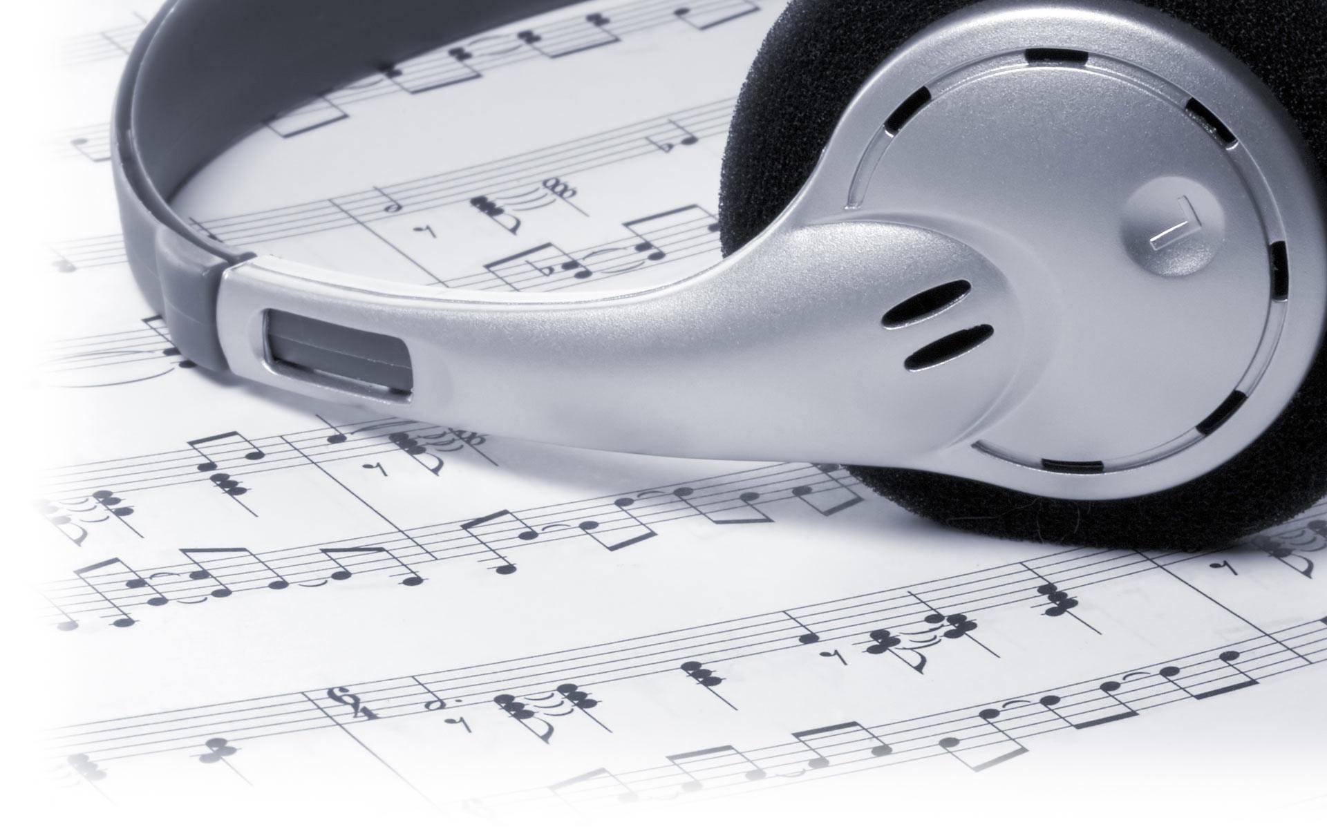 Wallpaper earphones, headphones, notes, musical notation desktop