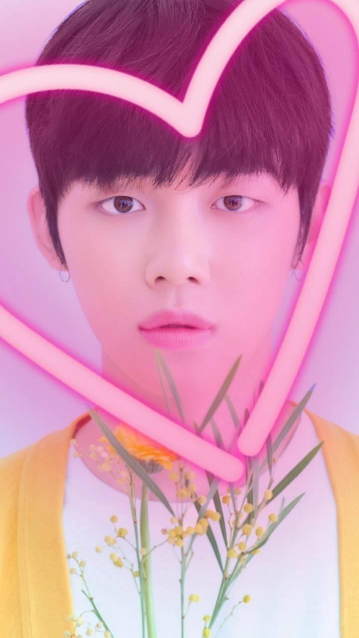 TXT Yeonjun heart wallpaper