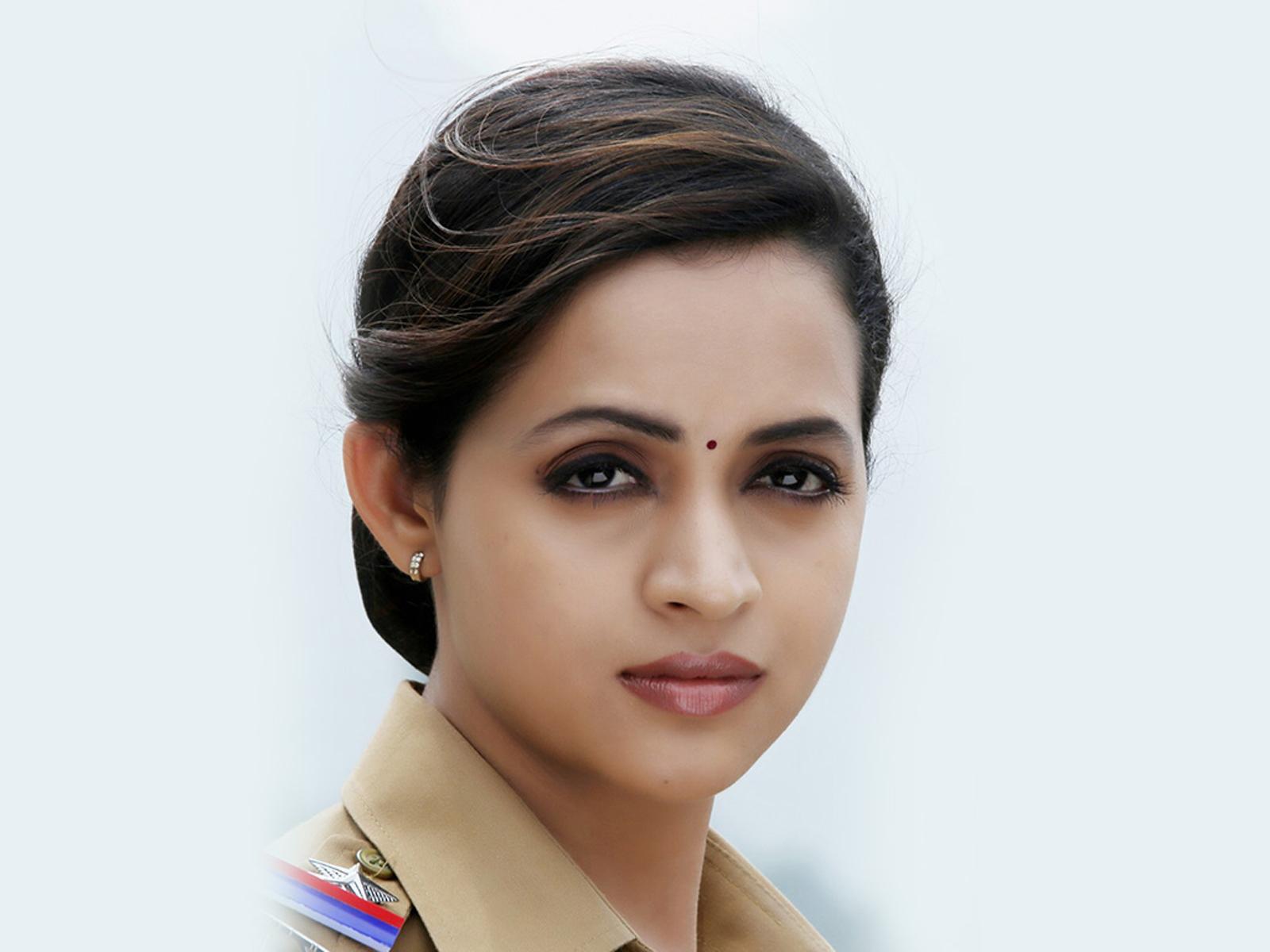 Tamil Actress Bhavana Menon Wide Hd Wallpaper PIC MCH0105593