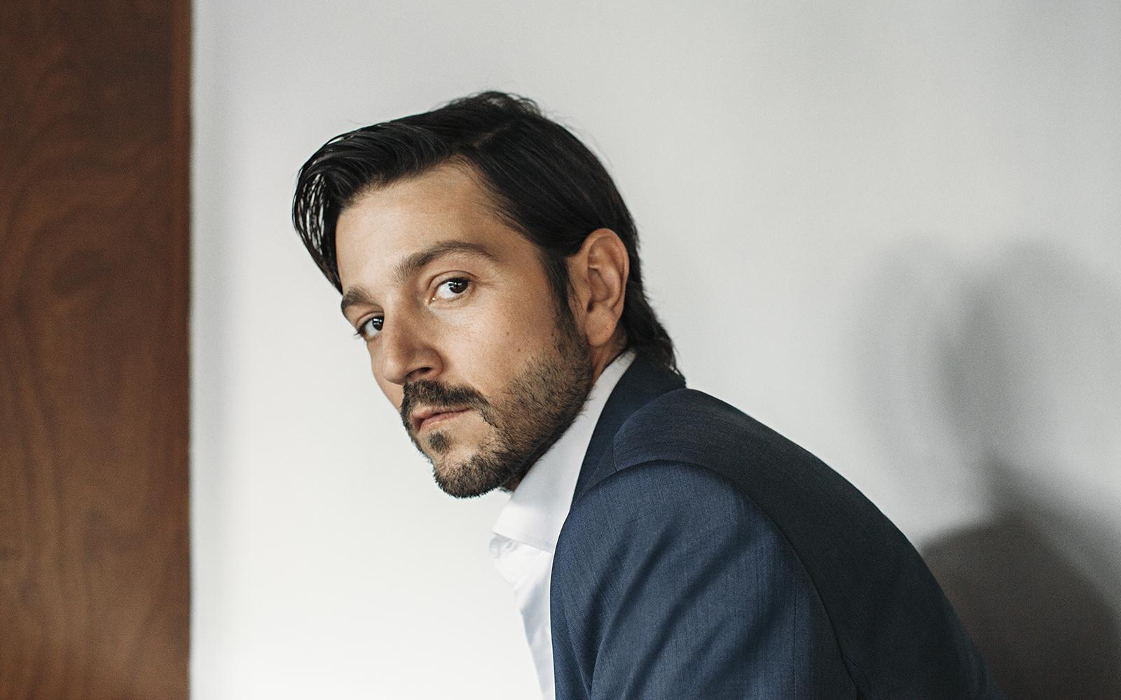 Diego Luna Actor Photos Wallpapers 66412 1600x1000px