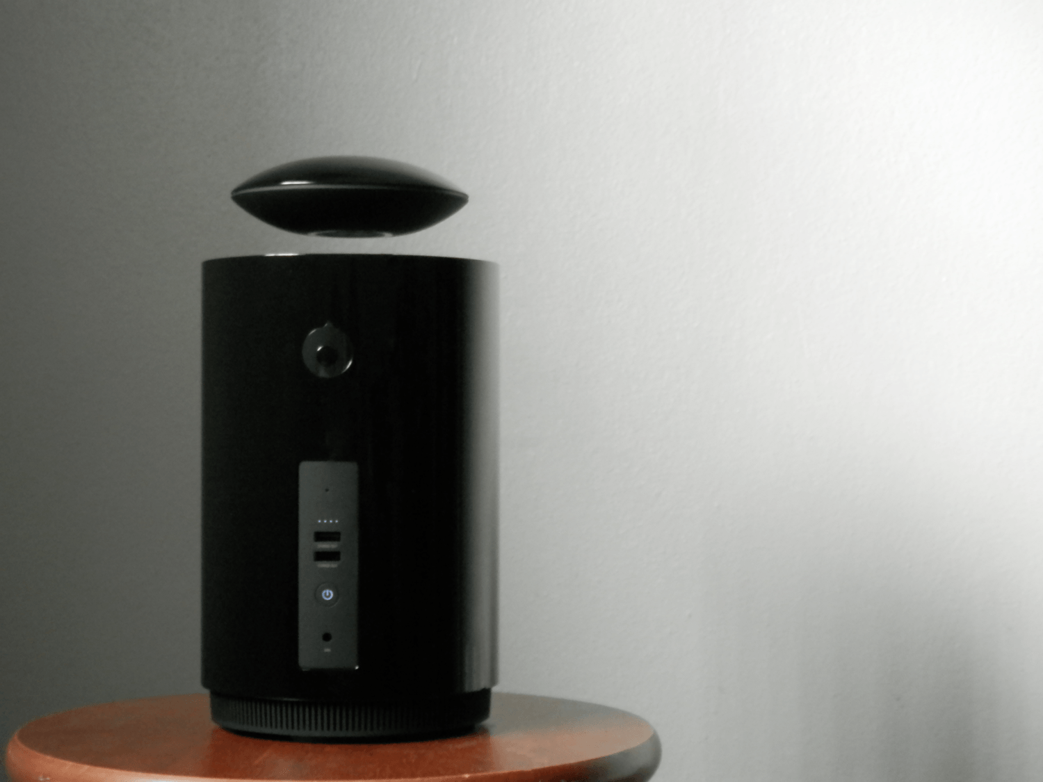 Mars Is A Levitating Bluetooth Speaker That's Jam Packed With Features