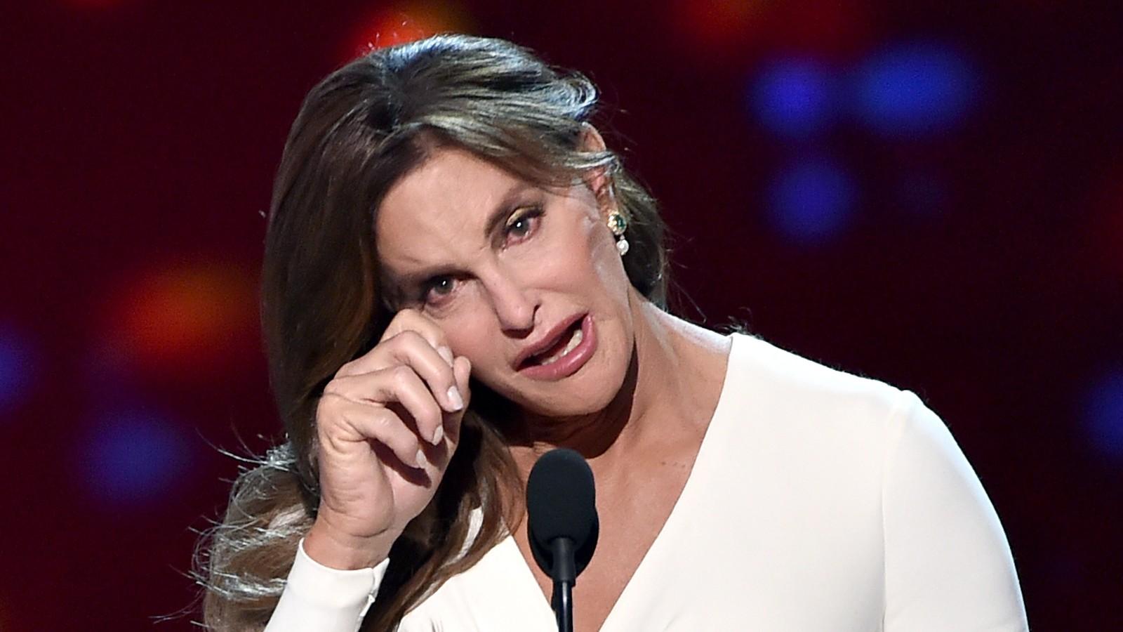 Caitlyn Jenner making name, gender change legal