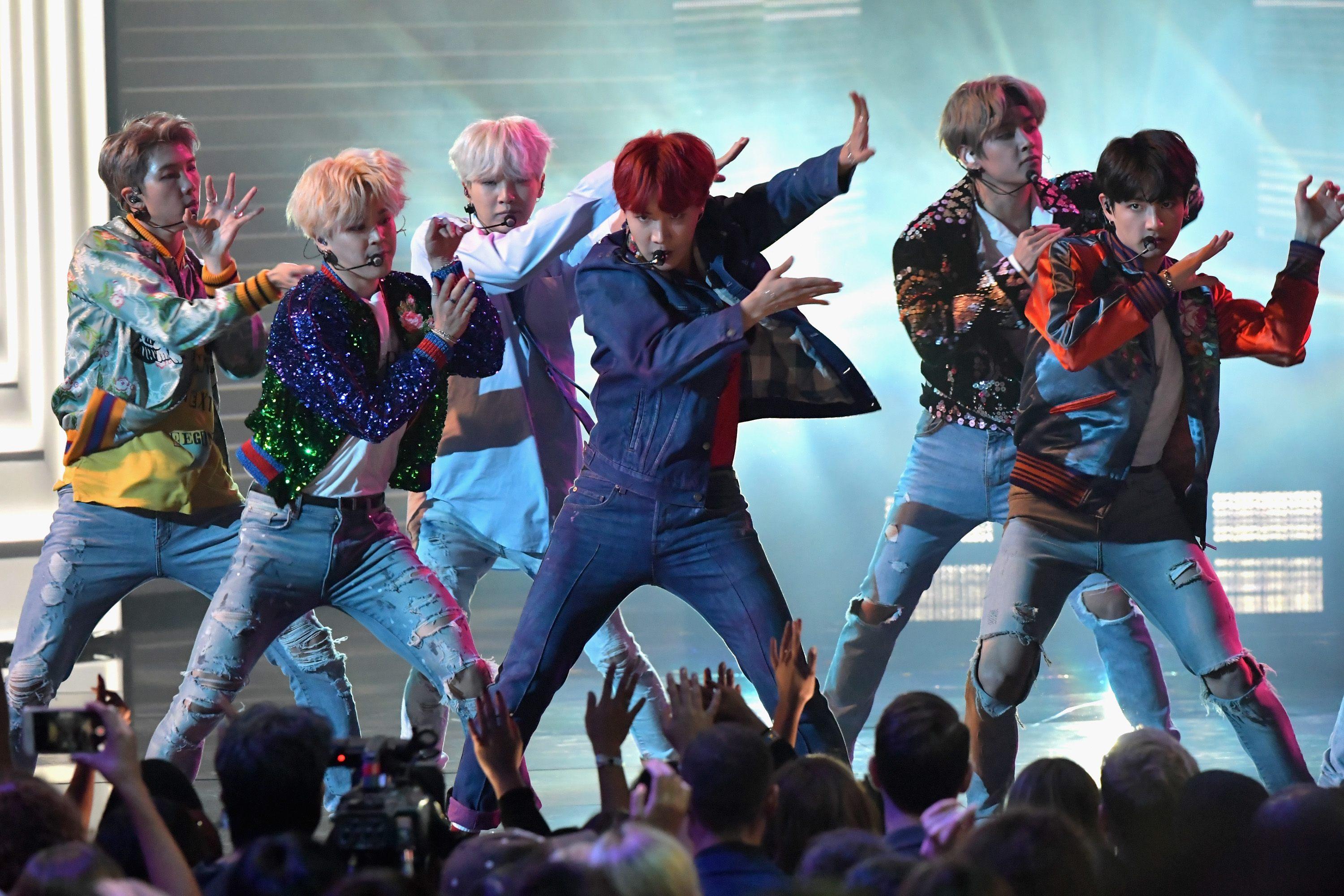 BTS' Best Moments at the American Music Awards - From Dancing to