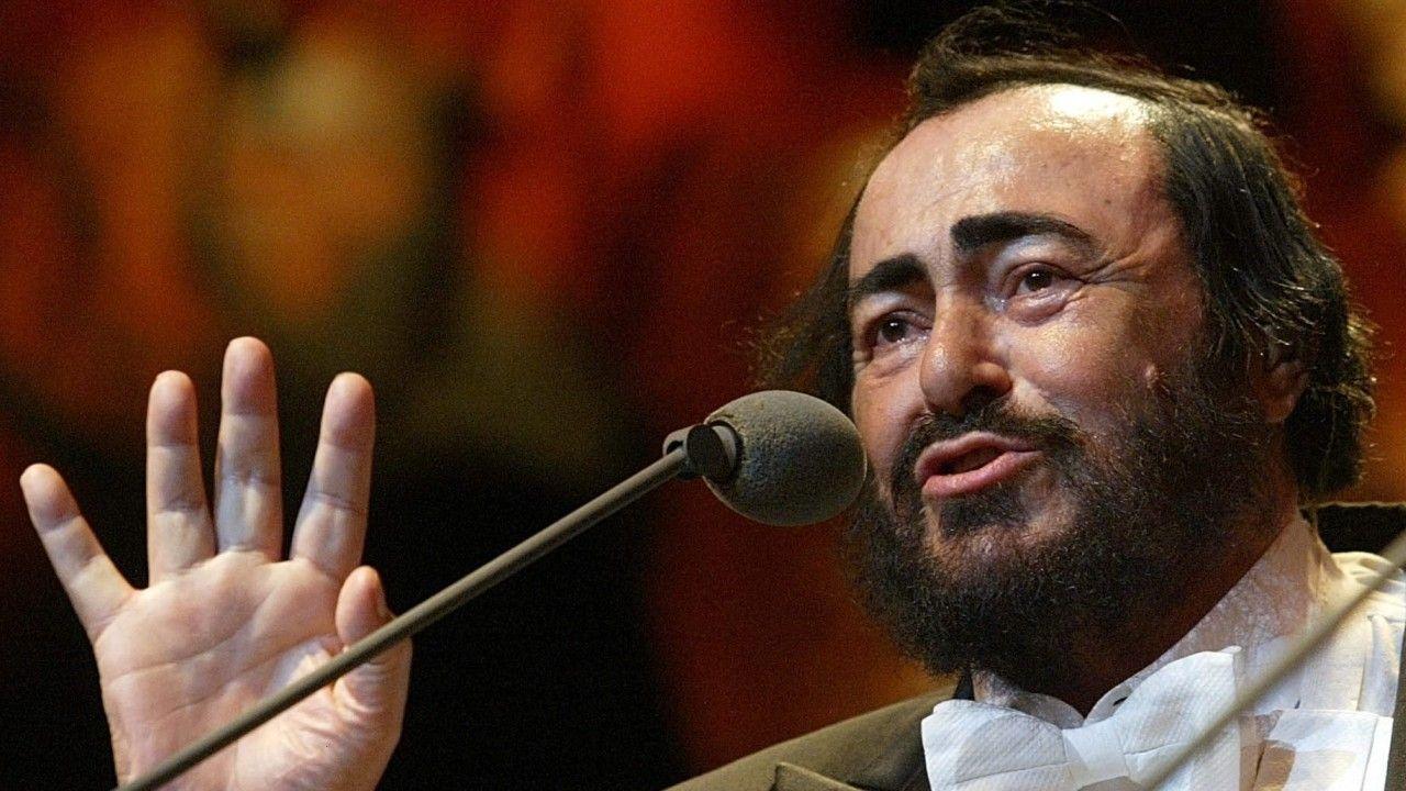 Luciano Pavarotti (wallpaper). #GreatestSingers. Opera music