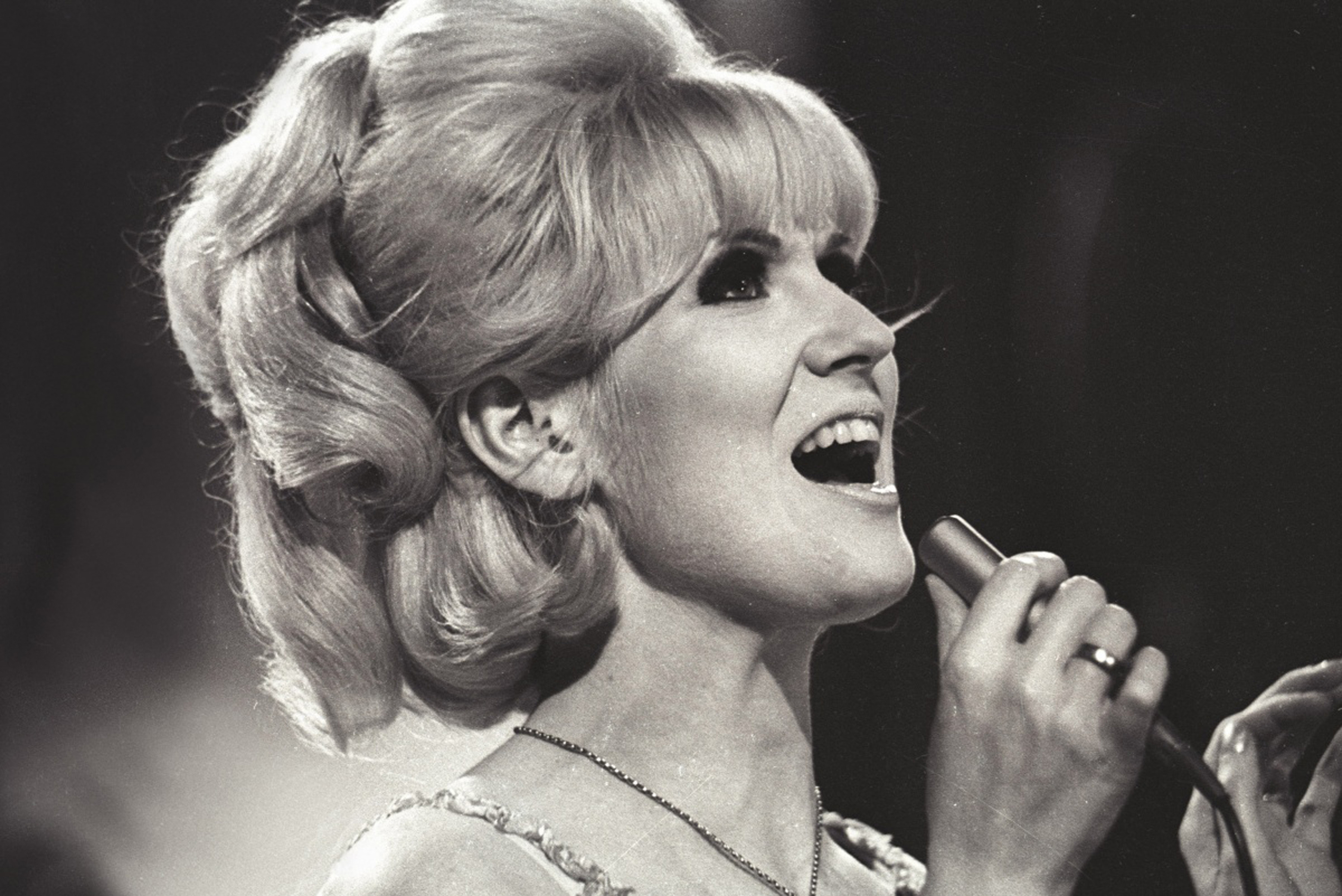 The life and childhood of the legend Dusty Springfield